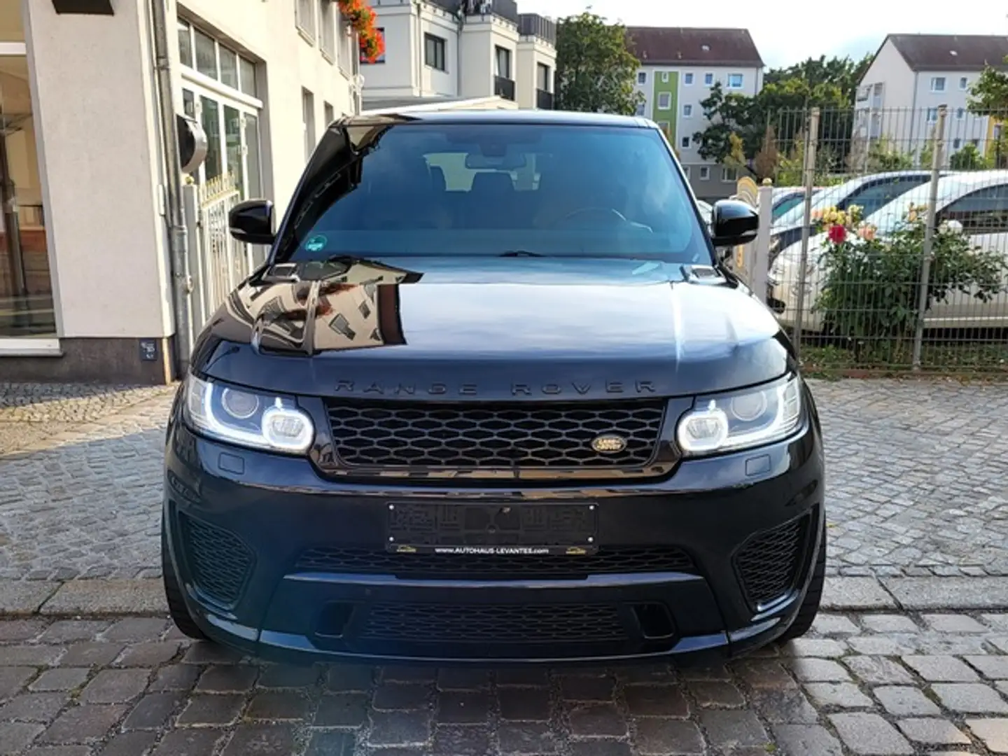 Land Rover Range Rover Sport 3.0 SDV6 HSE PANO LUFT MTXLED Zwart - 2