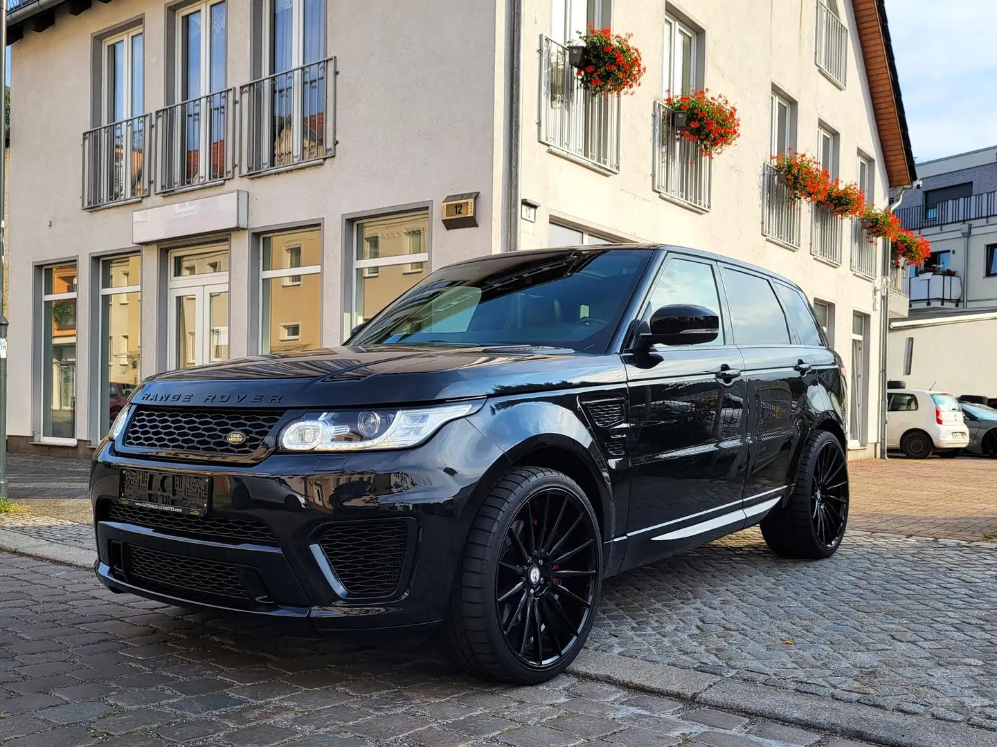 Land Rover Range Rover Sport 3.0 SDV6 HSE PANO LUFT MTXLED Negro - 1