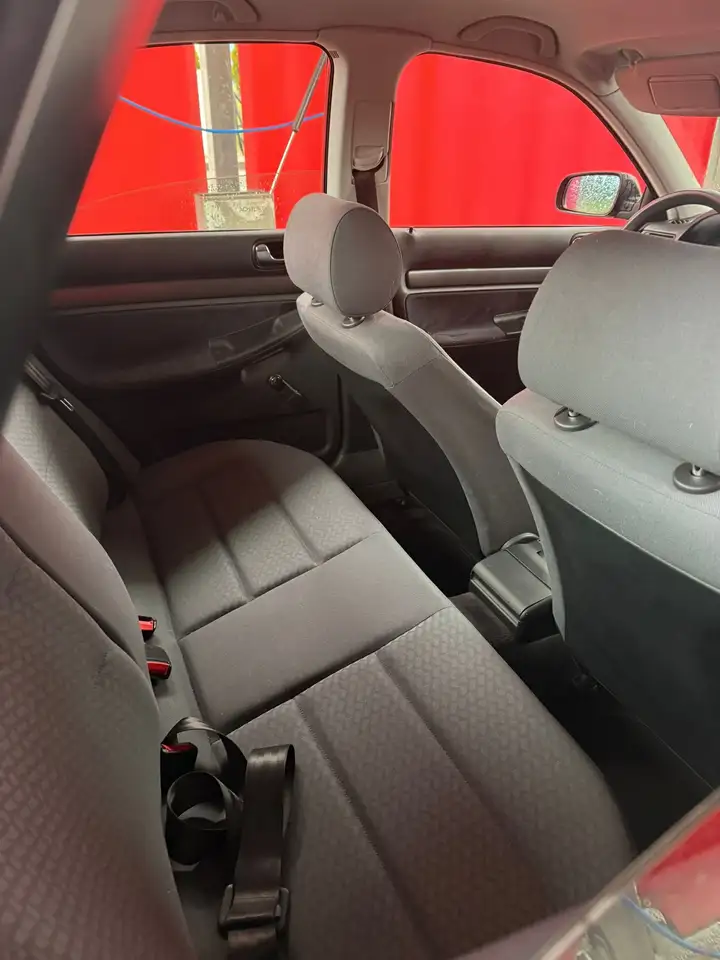 Audi A4 1.6, foto 7