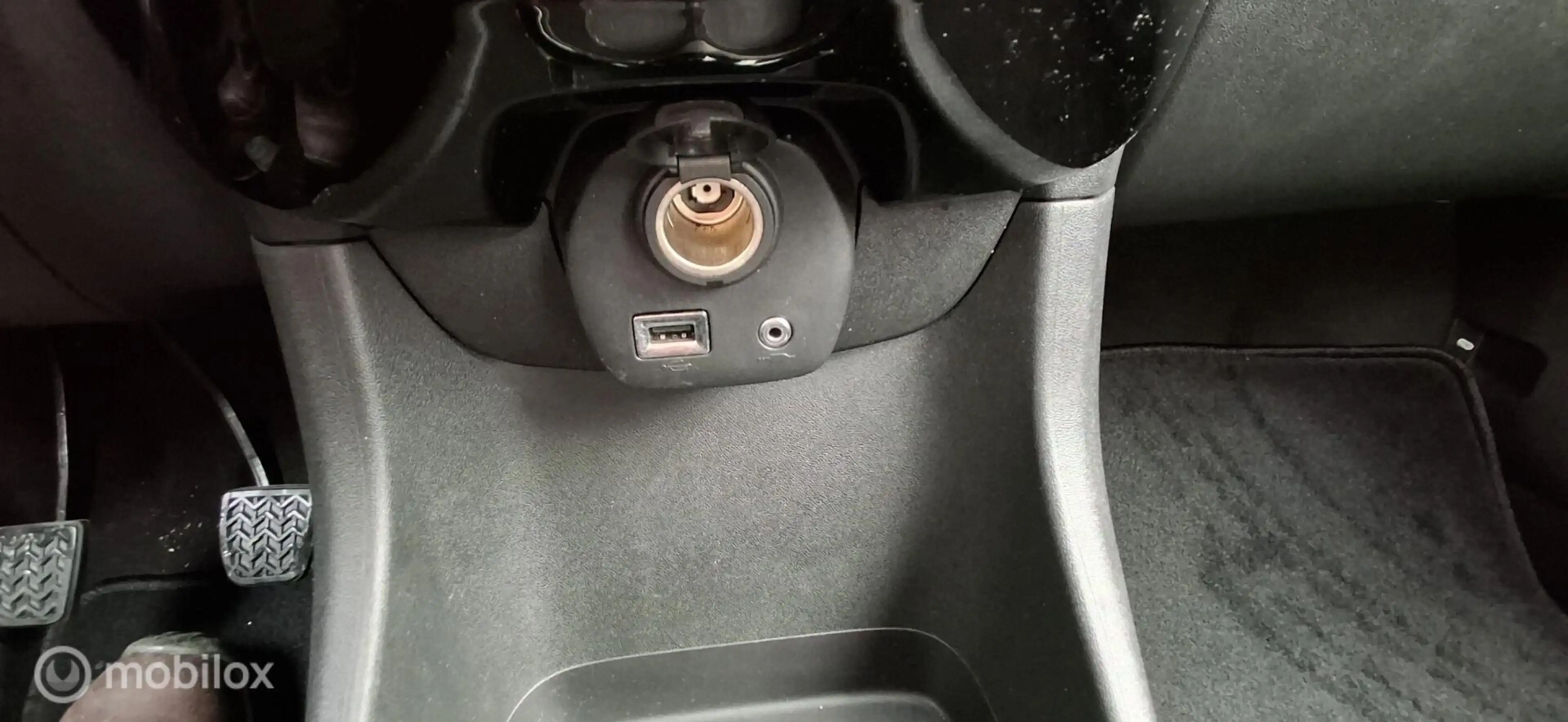 Citroen C1 1.0 VTi Feel — photo 12