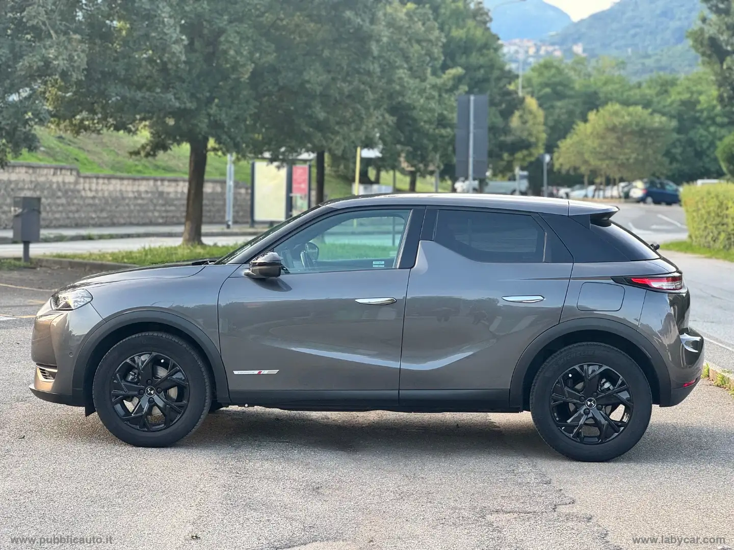 DS Automobiles DS 3 Crossback Performance line 130 auto Gris - 2