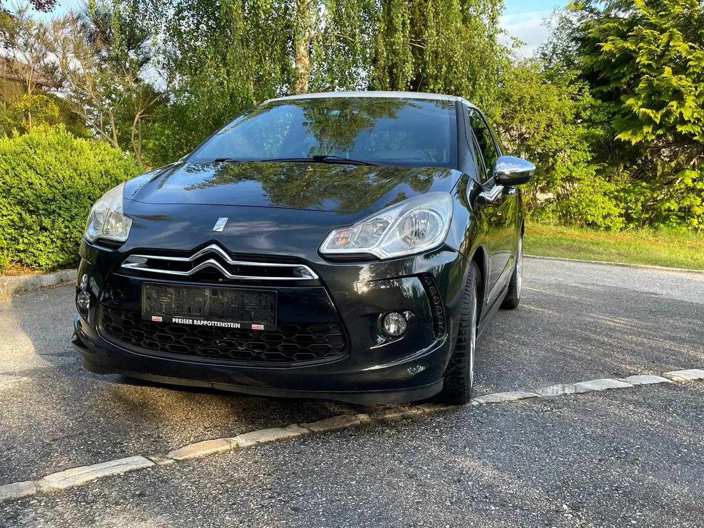 Citroen DS3 DS3 1,6 16V VTi So Chic Airdream Schwarz - 2