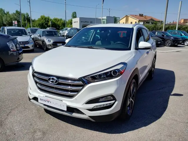 Hyundai TUCSON 1.7 CRDi 2WD XPossible AUTOMATICO