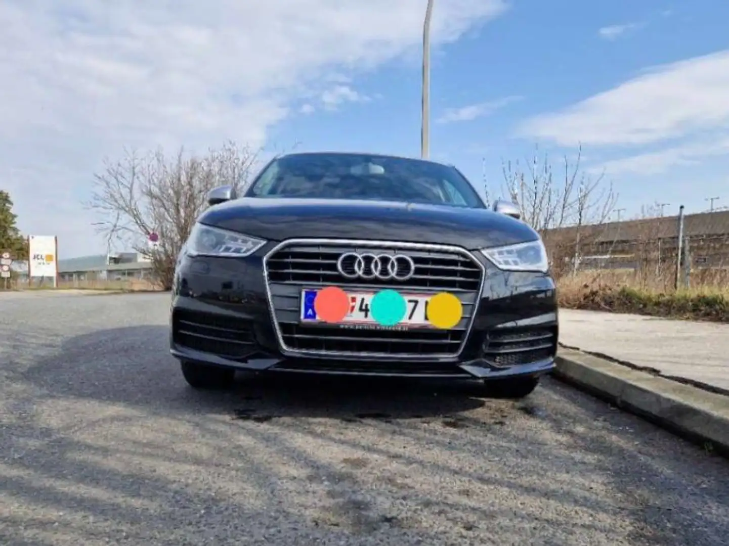 Audi A1 A1 SB 1,0 TFSI Schwarz - 1