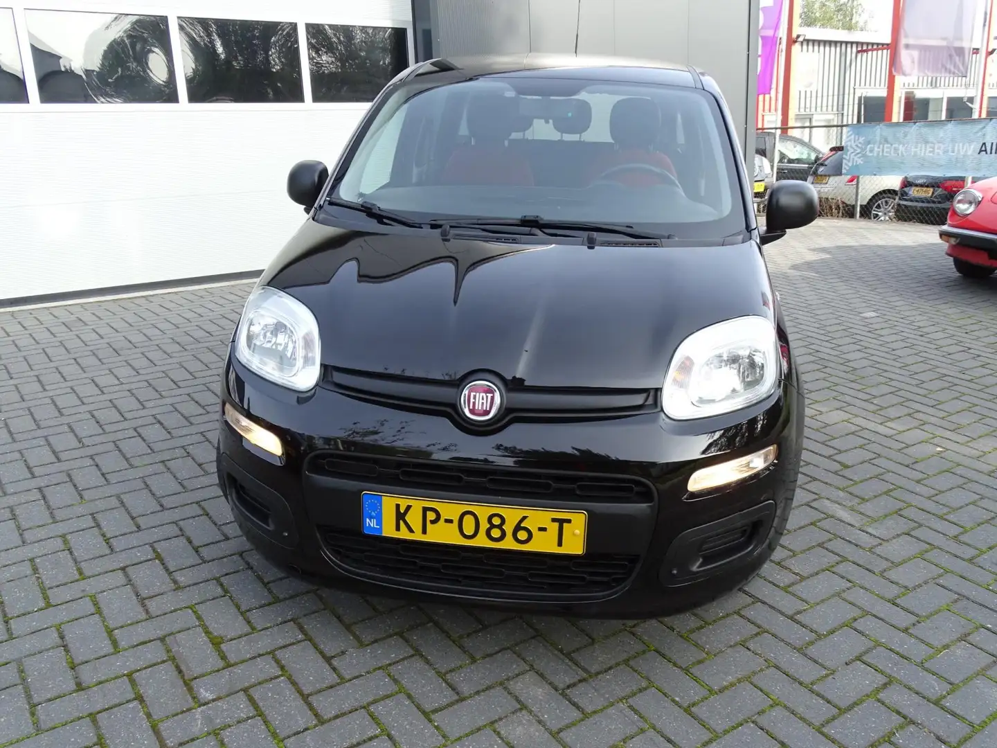 Fiat Panda 1.2 Popstar, 4 cilinder, NL auto Zwart - 2