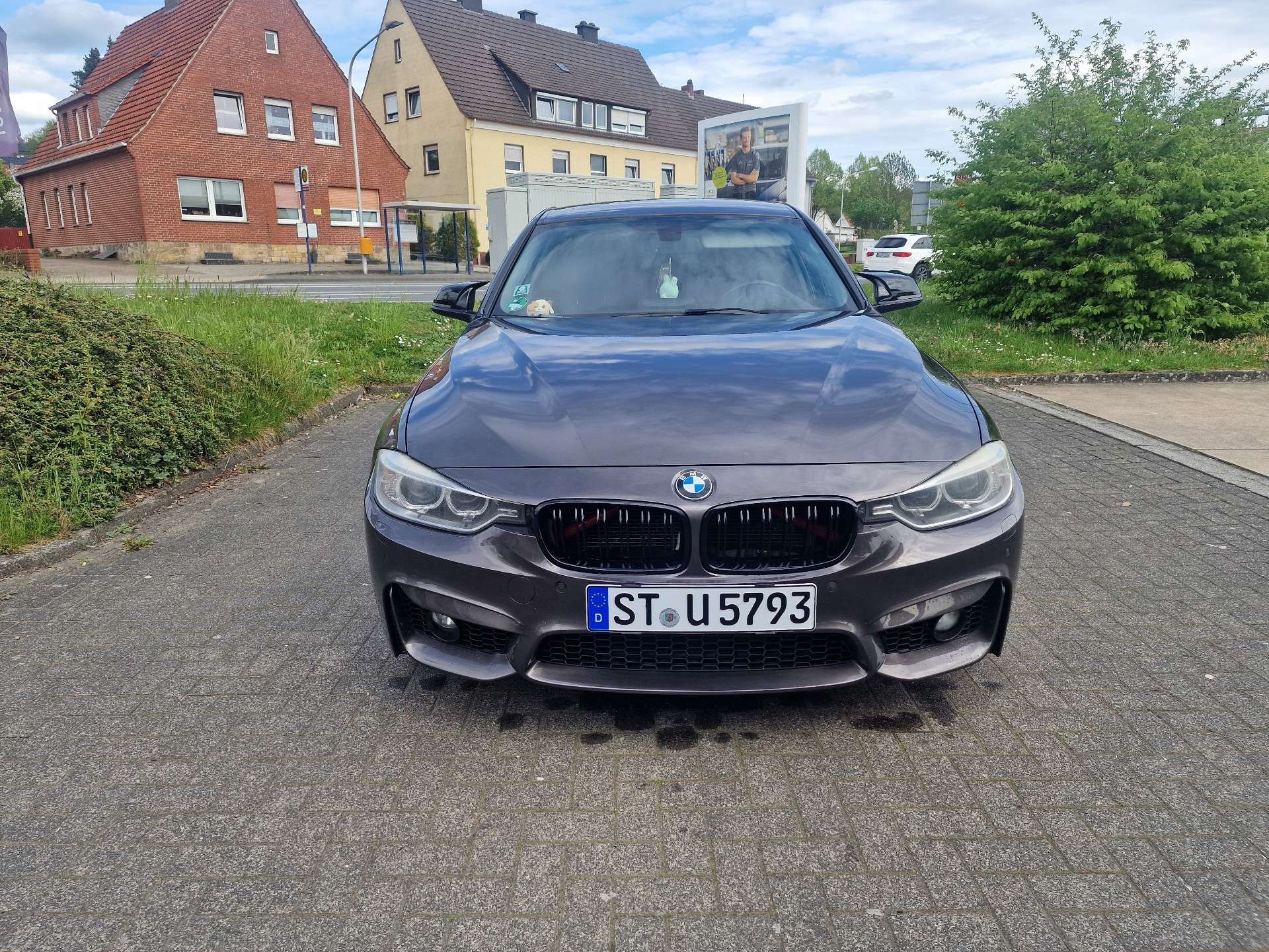 Second hand Bmw 3 Series 320