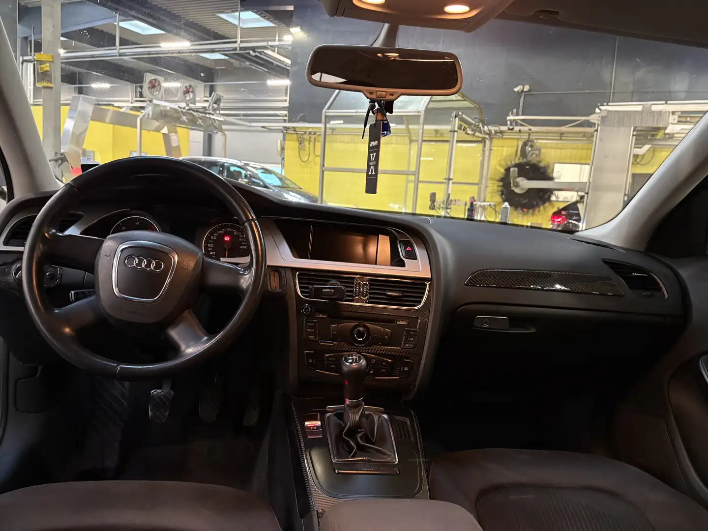 Audi A4 Avant 2,0 TDI DPF Silber - 2