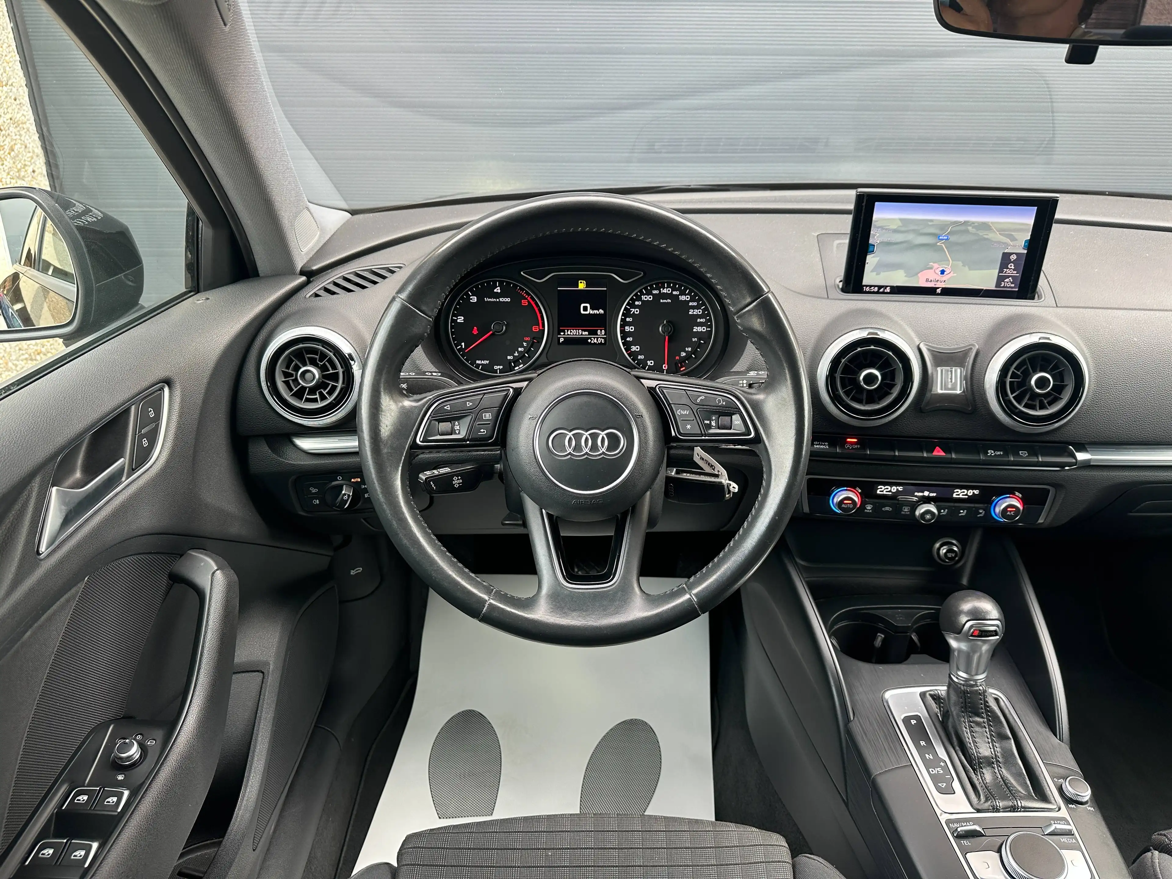 Audi A3 30 TDi S-Tronic / S-Line / XENON / GPS / Garantie — photo 11