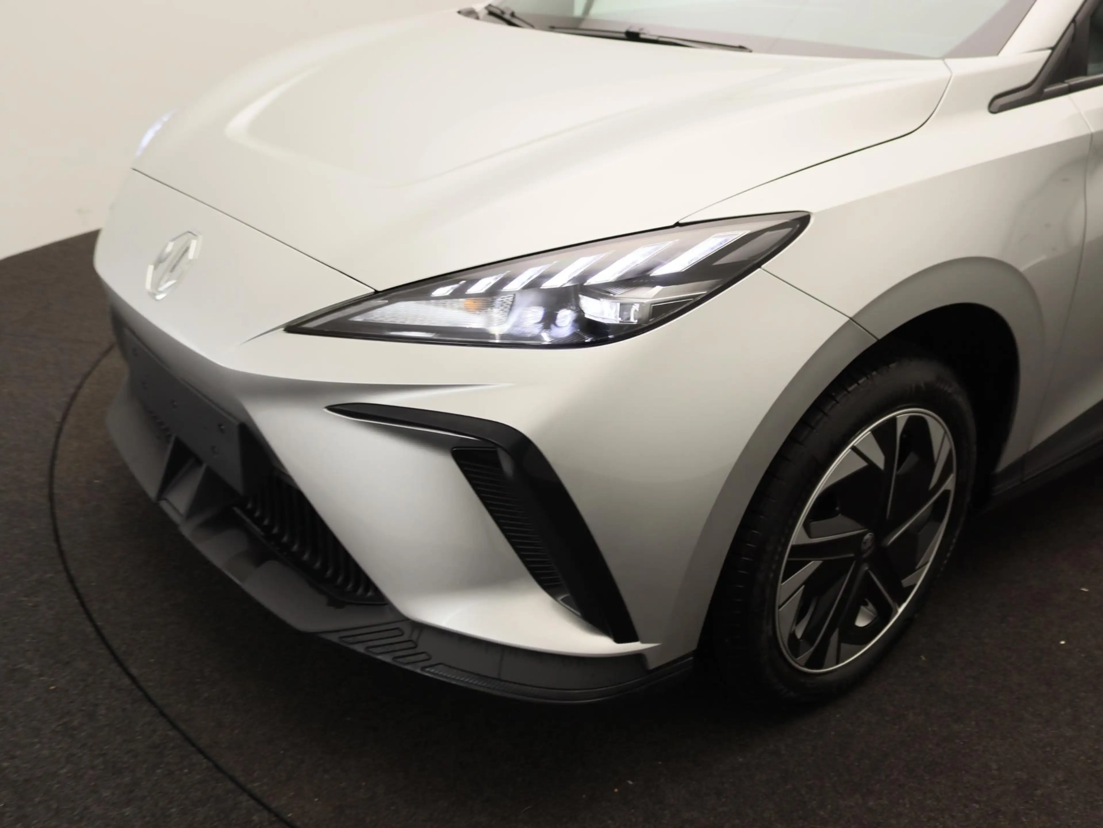 MG MG4 Electric Standard 51 kWh | Apple Carplay/Android A — photo 13