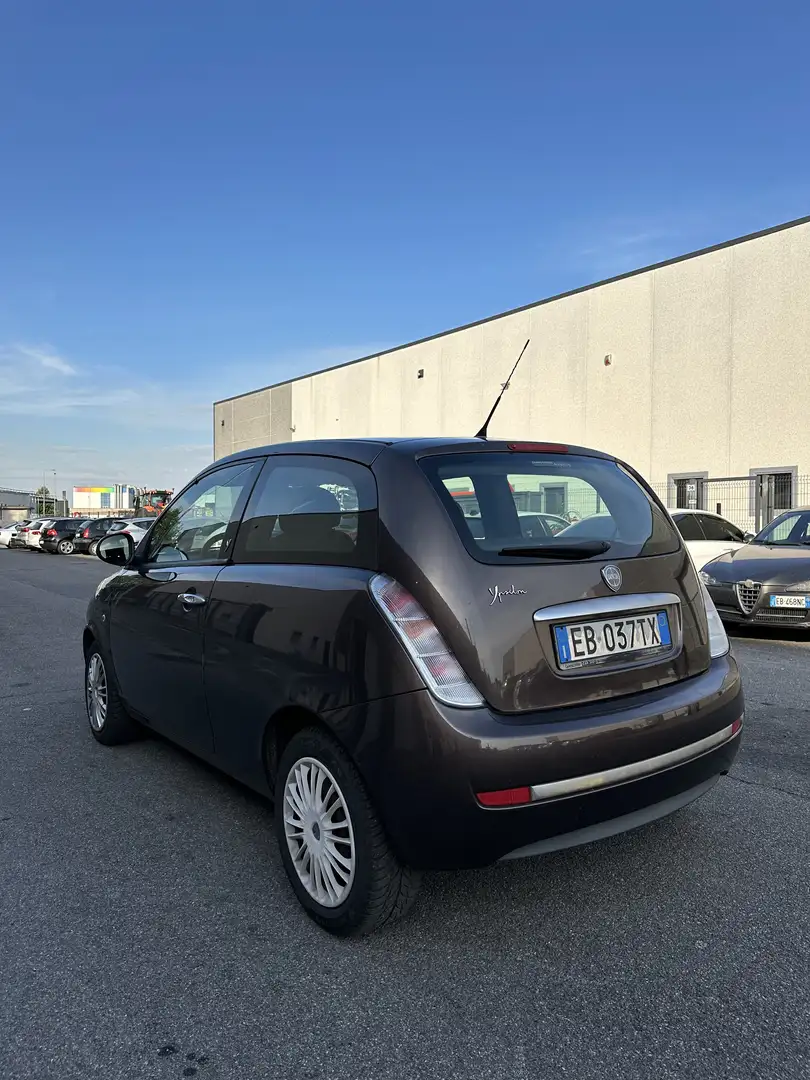 Lancia Ypsilon 1.2 8v Versus UNICO PROPRIETARIO NEOPATENTATI - 2