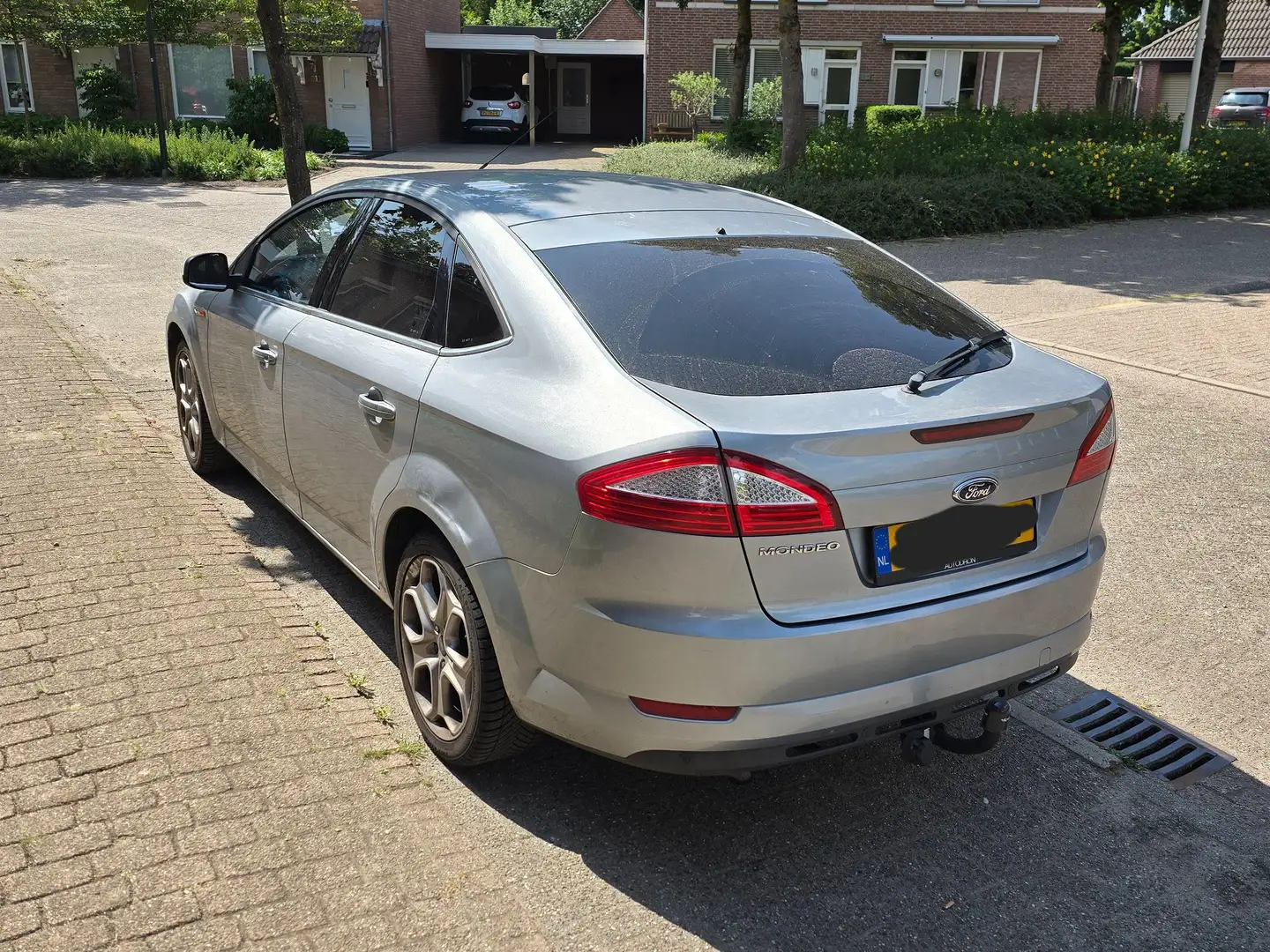 Ford Mondeo 2.0-16V Limited Grijs - 1