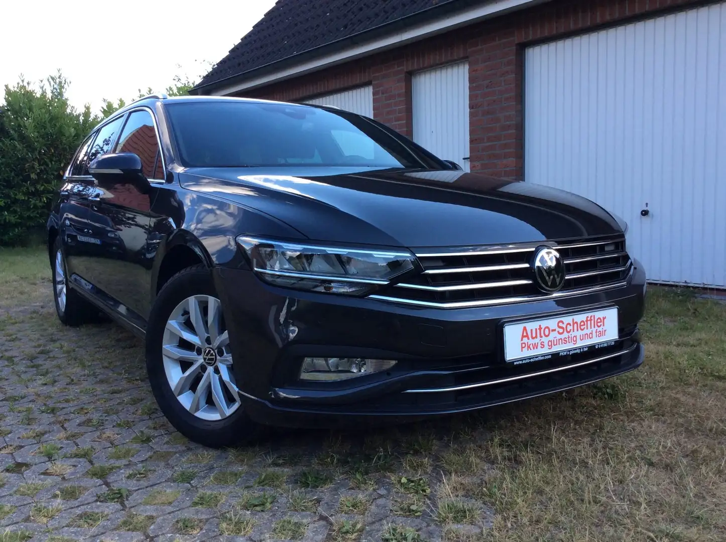 Volkswagen Passat Var. 1.5 TSI DSG Business Grau - 2