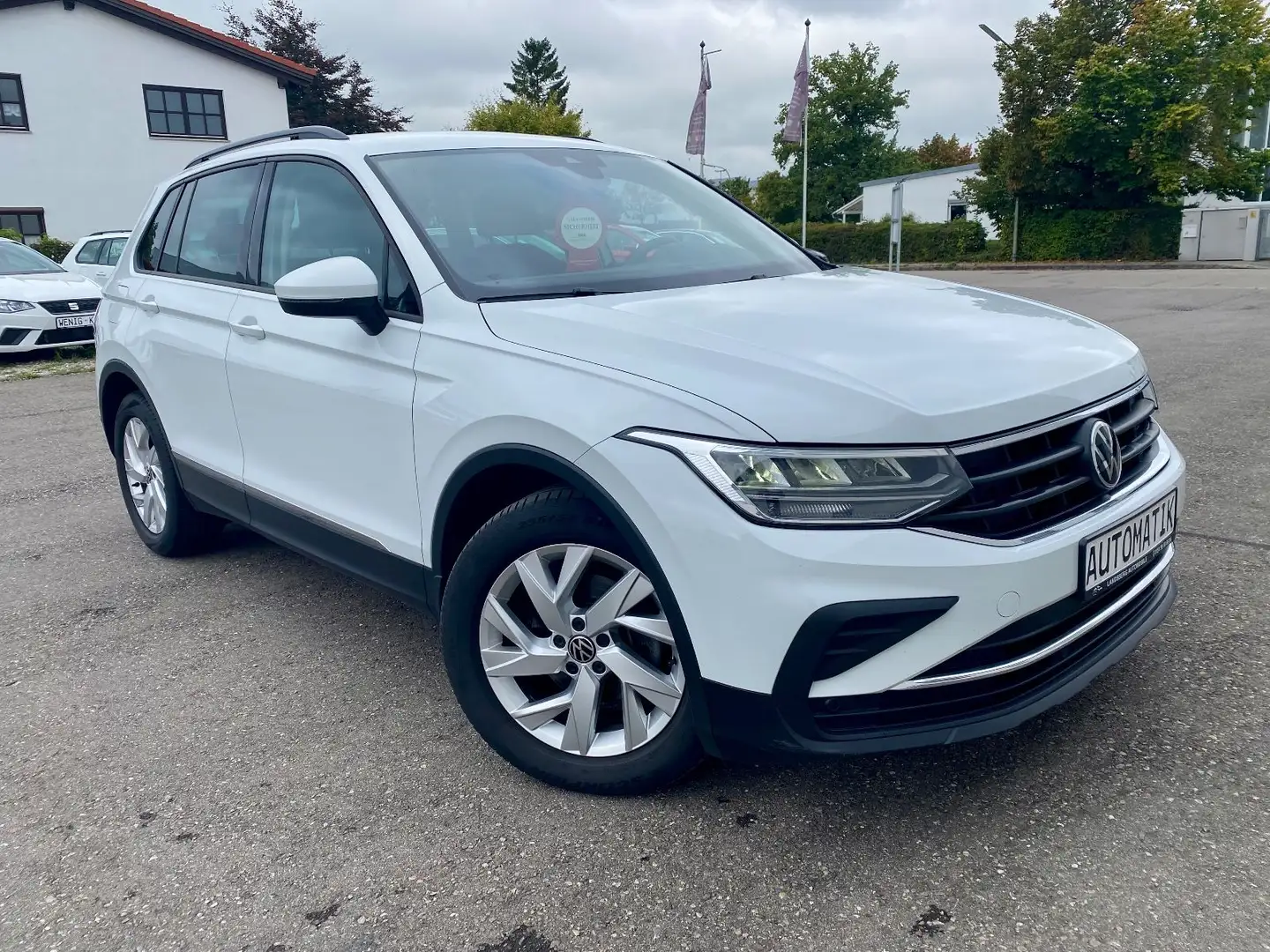 Volkswagen Tiguan Life Weiß - 2