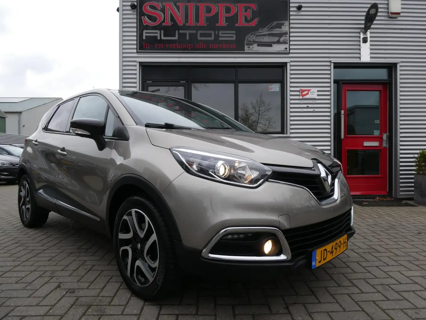 Renault Captur 1.5 dCi Dynamique -CLIMA-CRUISE-KEYLESS-CAMERA-DAB Brown - 2