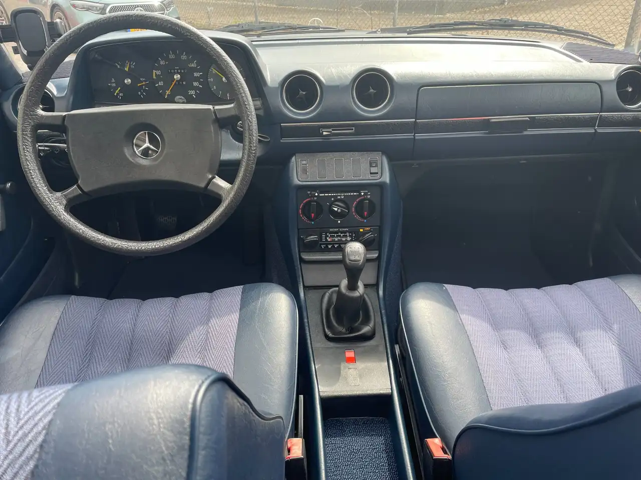Mercedes-Benz 280 200-280 (W123) 230 E Sedan, foto 7