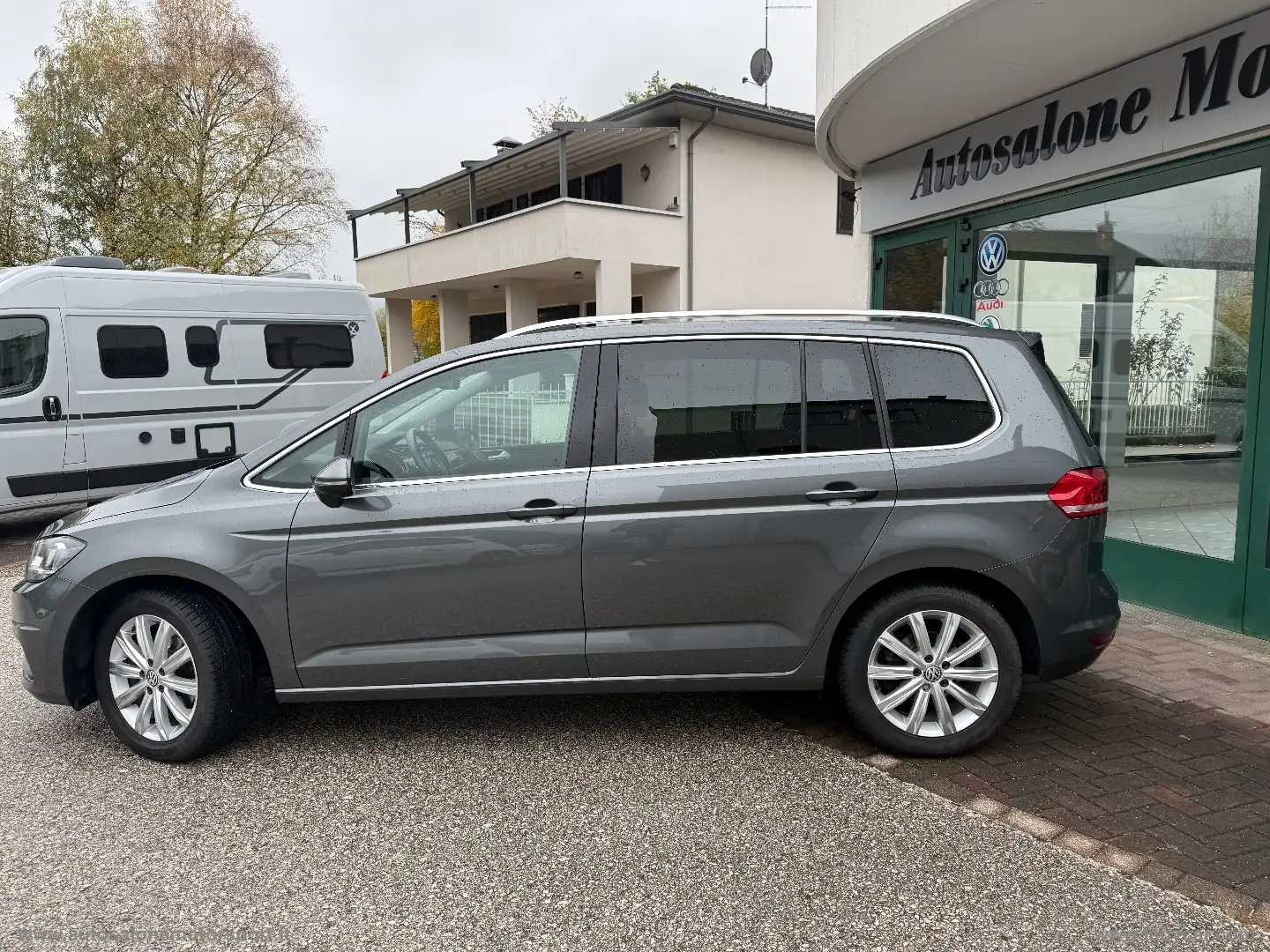 Volkswagen Touran 2.0 TDI 150 CV Highline BMT Gris - 2