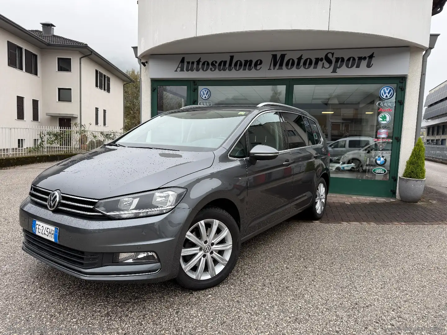 Volkswagen Touran 2.0 TDI 150 CV Highline BMT Gris - 1