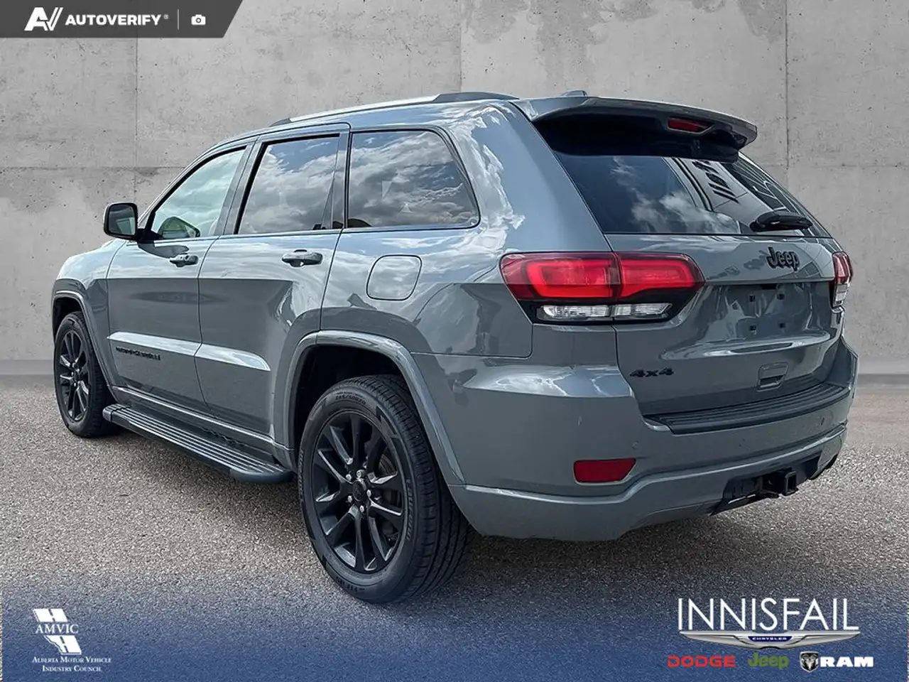Jeep Grand Cherokee photo Jeep Grand Cherokee