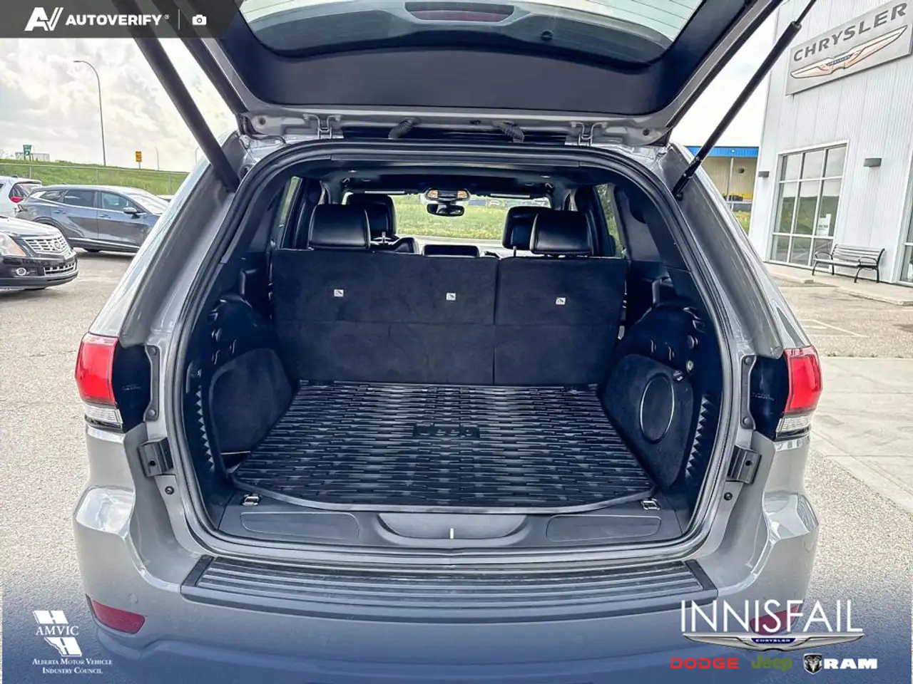 Jeep Grand Cherokee photo Jeep Grand Cherokee