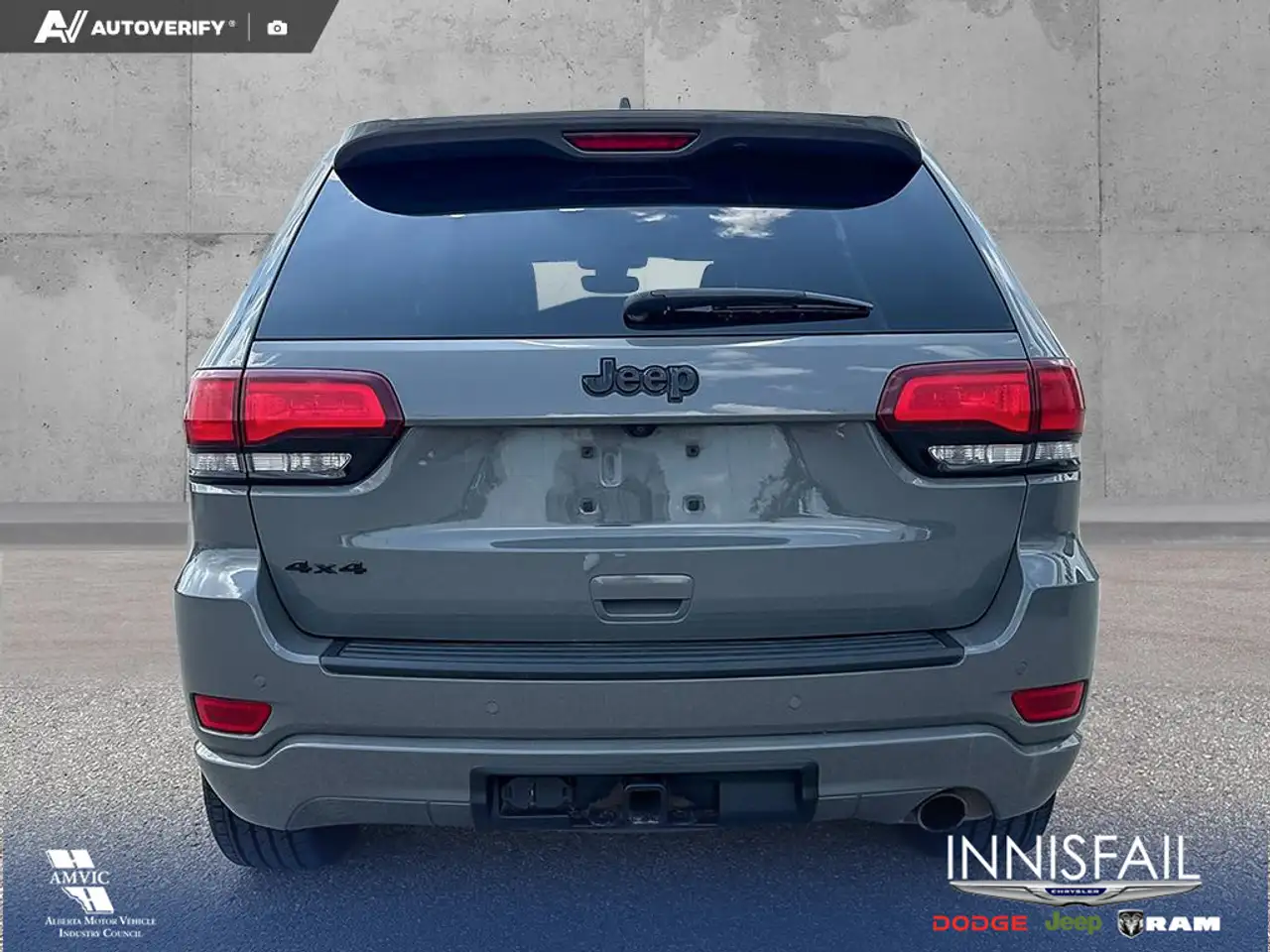 Jeep Grand Cherokee photo Jeep Grand Cherokee