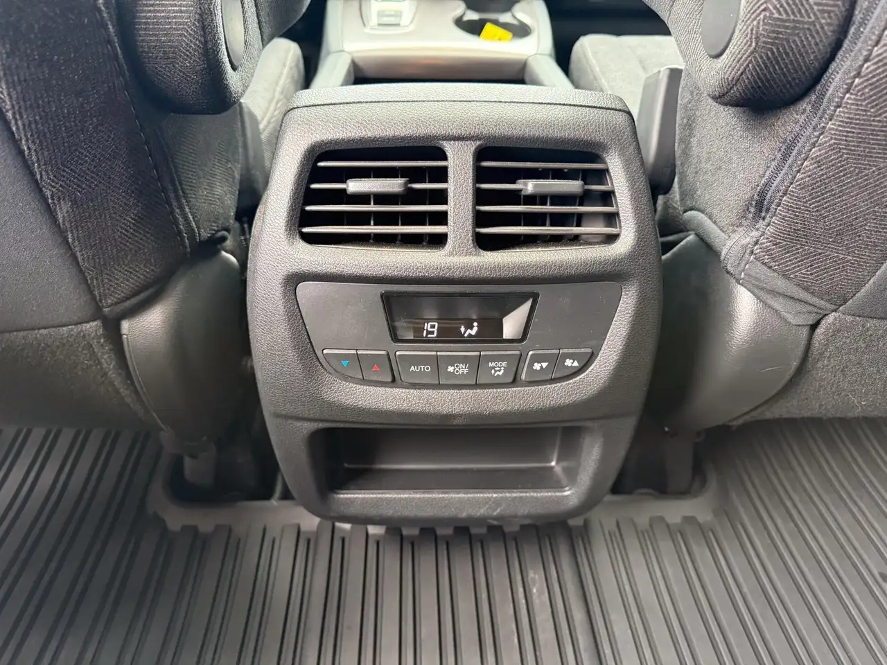 Honda Pilot снимка Honda Pilot