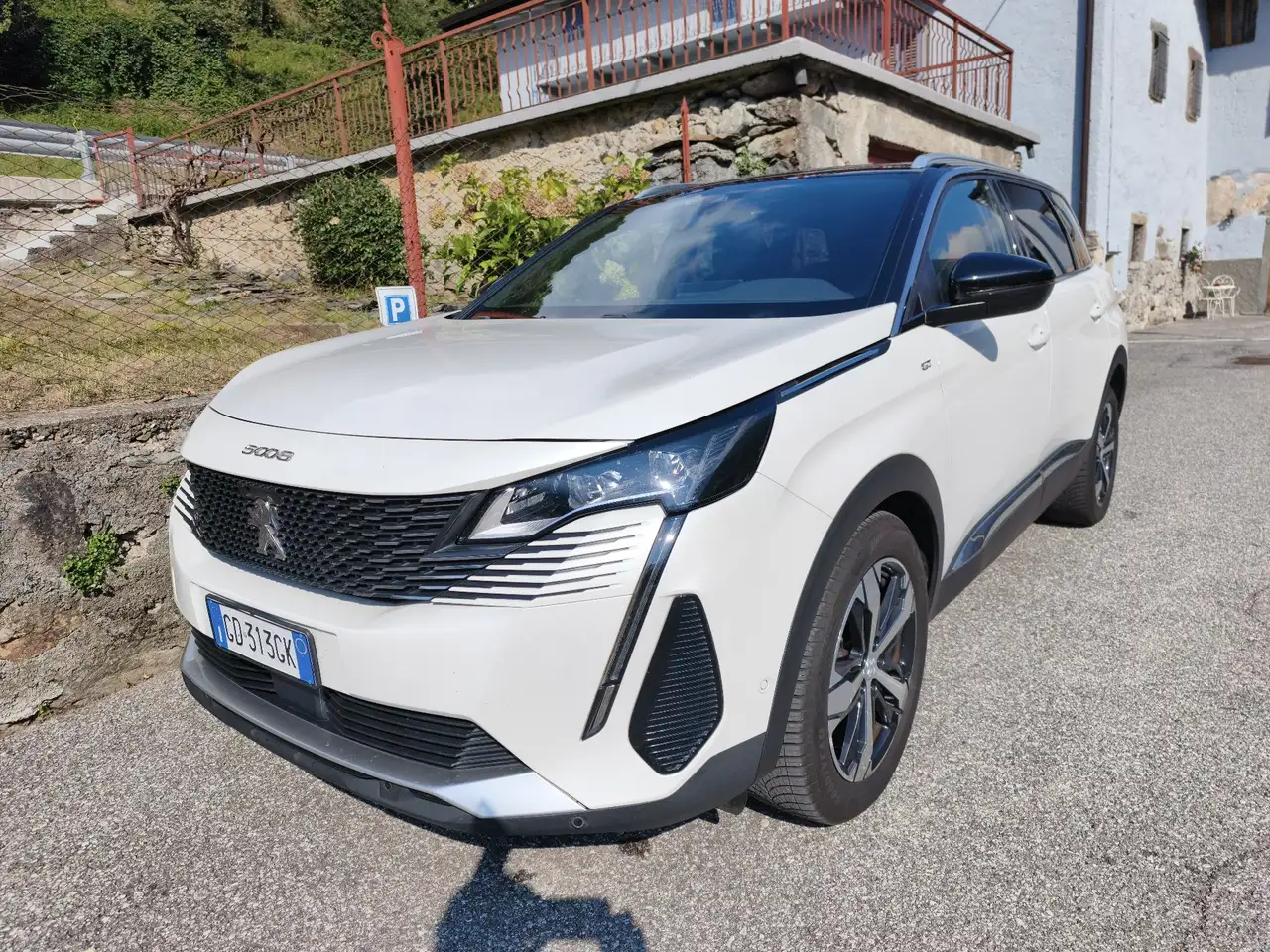 Peugeot 5008 1.6 bluehdi Business s&s 120cv 7p.ti eat6 — photo 1 of 15