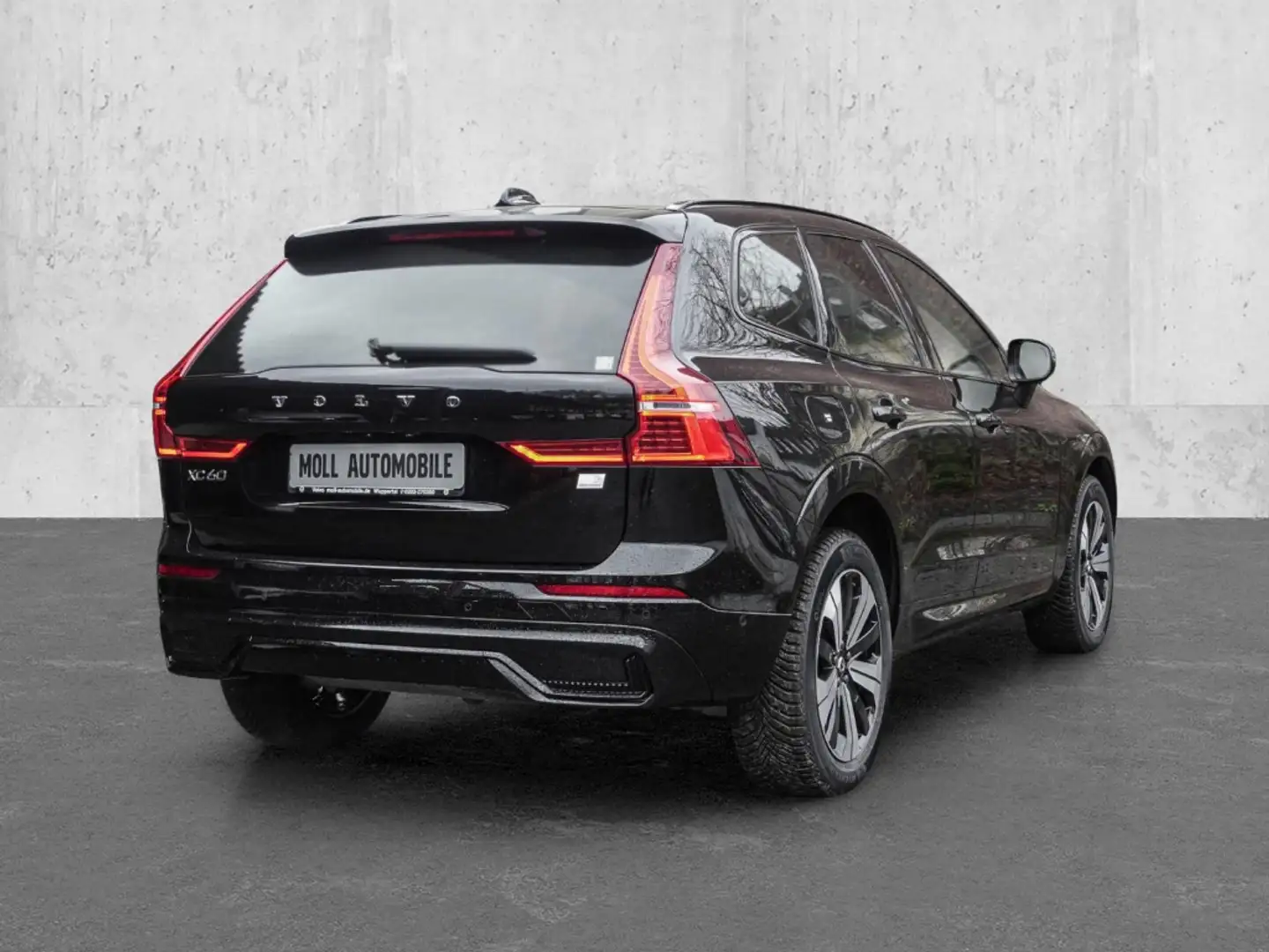 Volvo XC60 Plus Dark Recharge Plug-In Hybrid AWD T6 Twin Engi Schwarz - 2