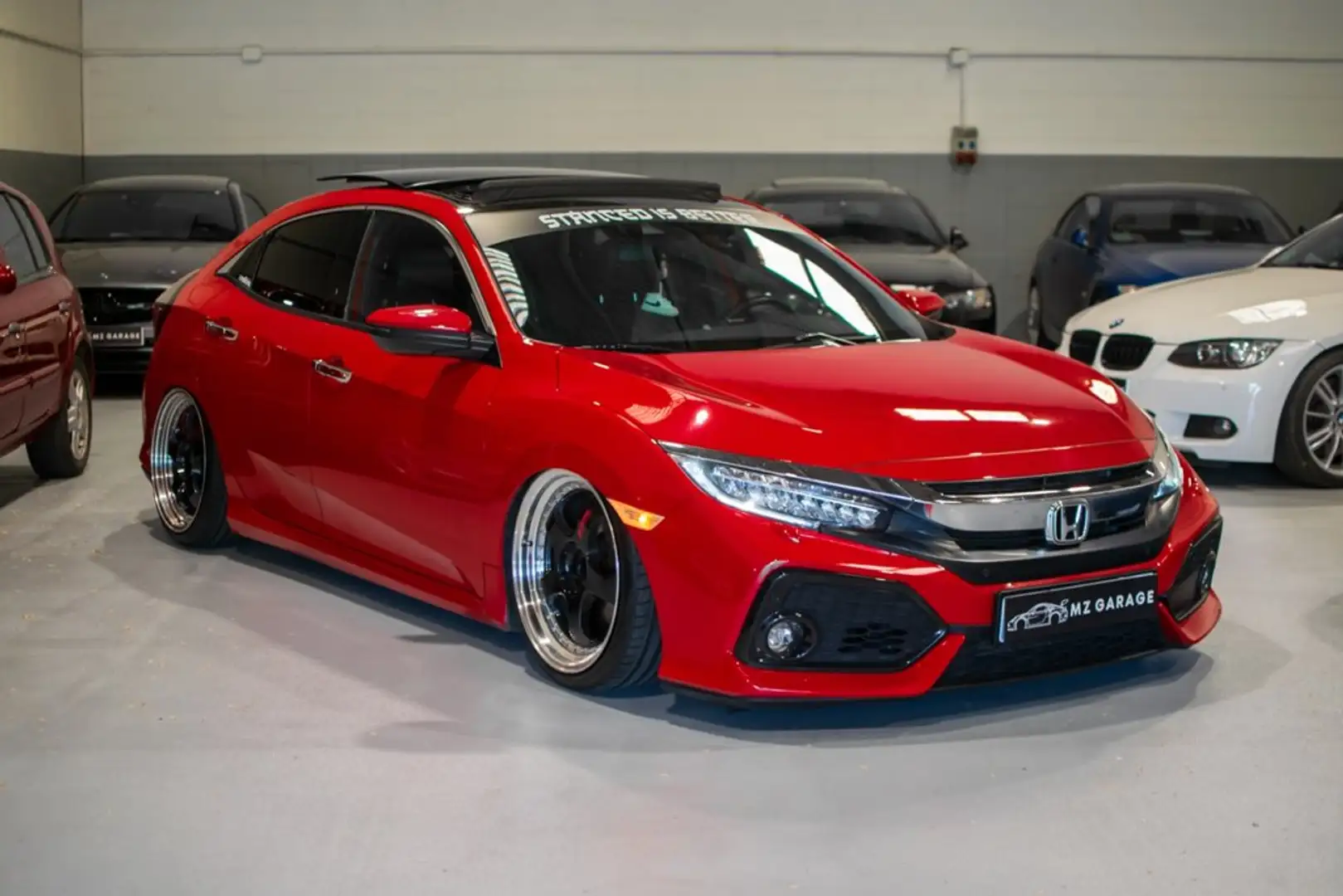 Honda Civic 1.5 I-VTEC TURBO CVT SPORT Rood - 1