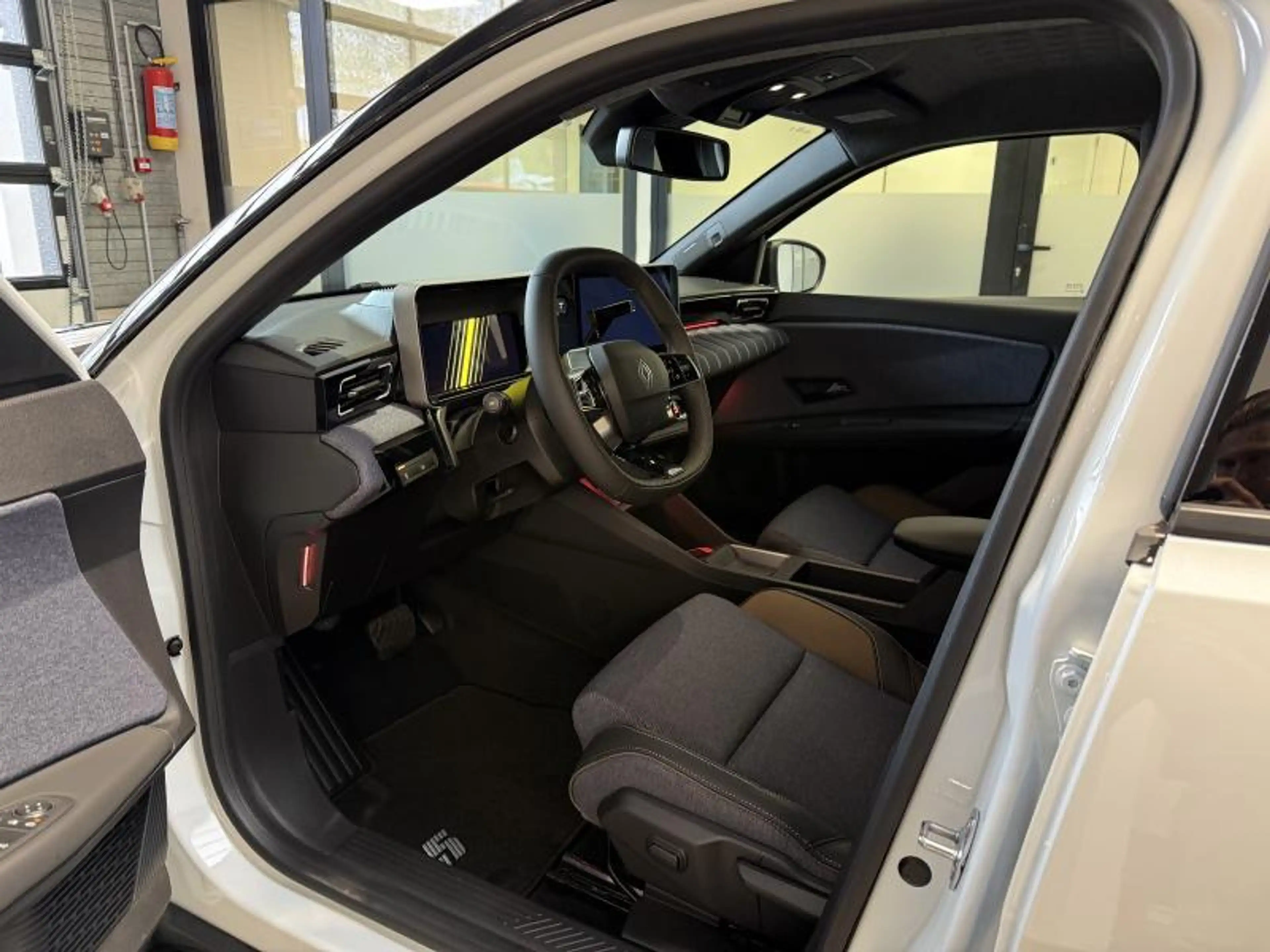 Renault R 5 Techno - DISPO 25/04/27 — photo 7