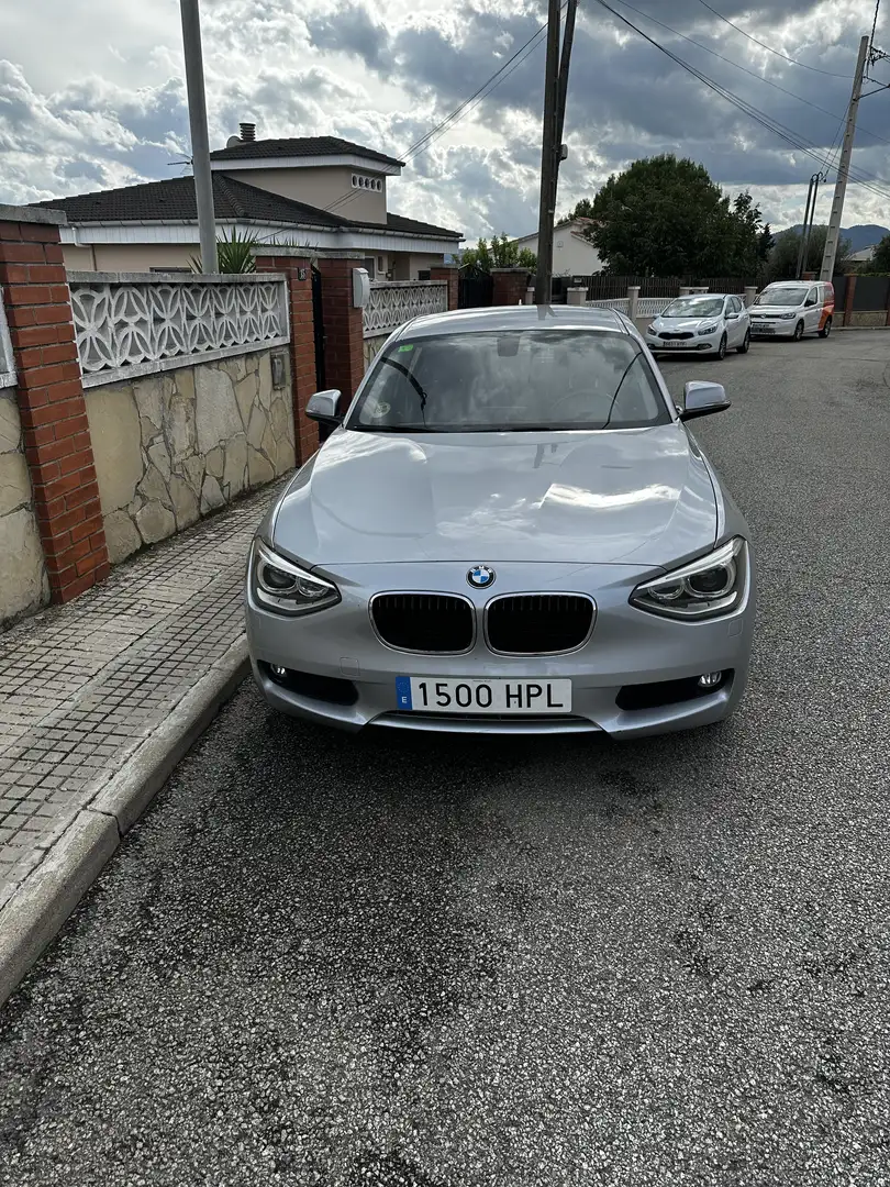 BMW 114 114i - 1