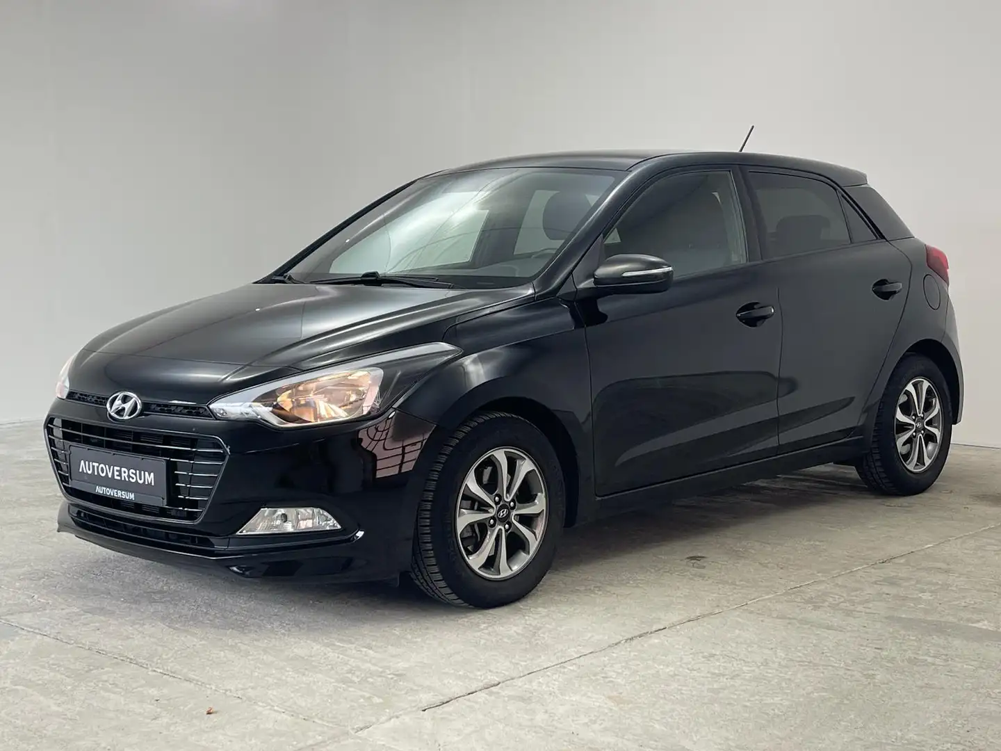 Hyundai i20 1.0 TGDI Passion KLIMA*SHZ* Schwarz - 2