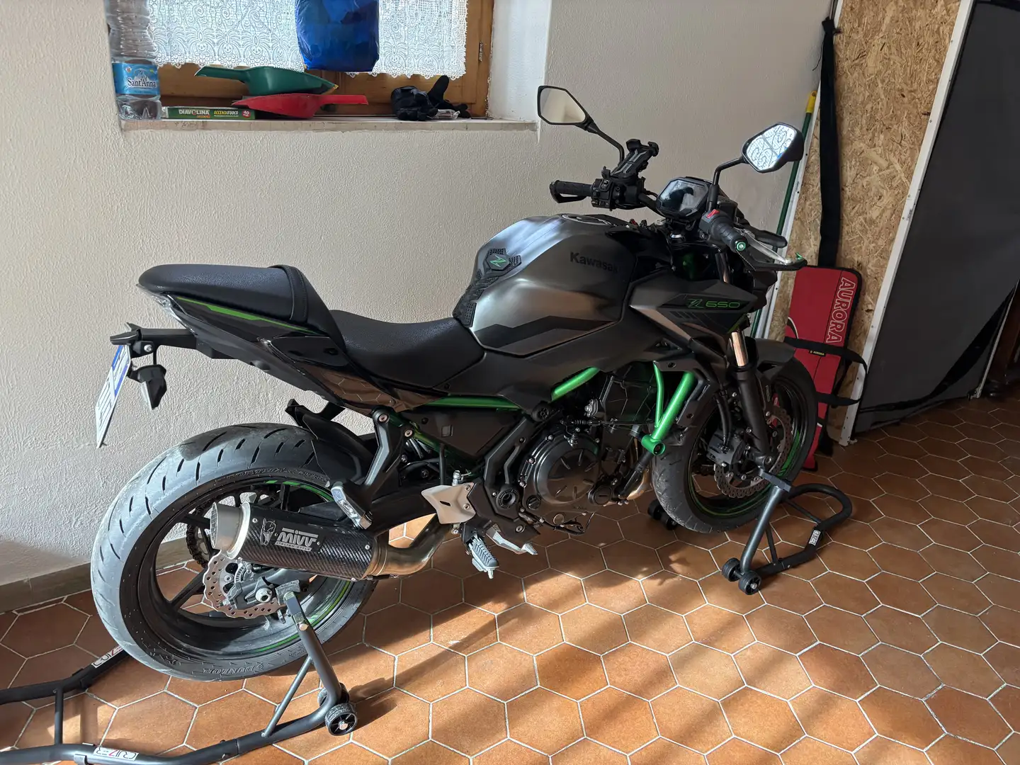 Kawasaki Z 650 Verde - 1