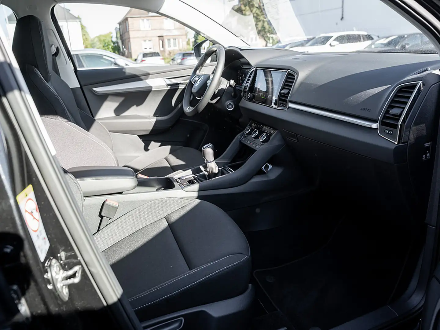 Skoda Karoq 1.5 TSI ACT Selection AHK KAM MATRIX-LE Schwarz - 2