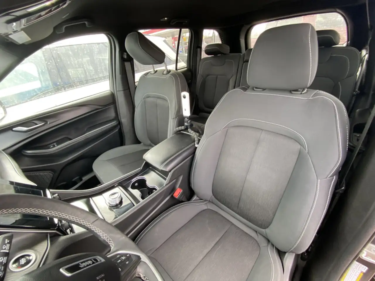 Jeep Grand Cherokee снимка Jeep Grand Cherokee