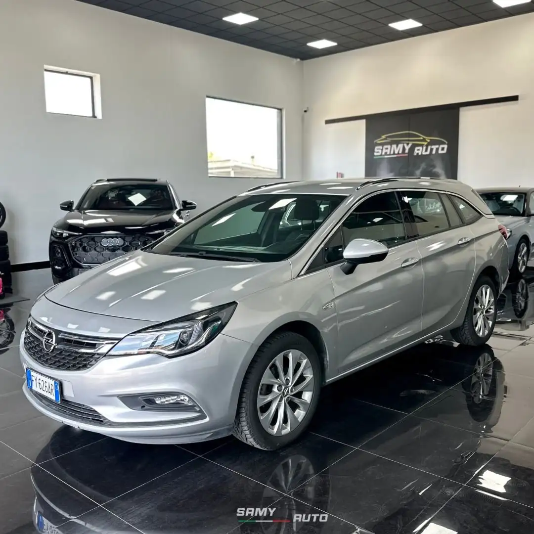 Opel Astra Sports Tourer 1.4 t  110cv Gris - 2
