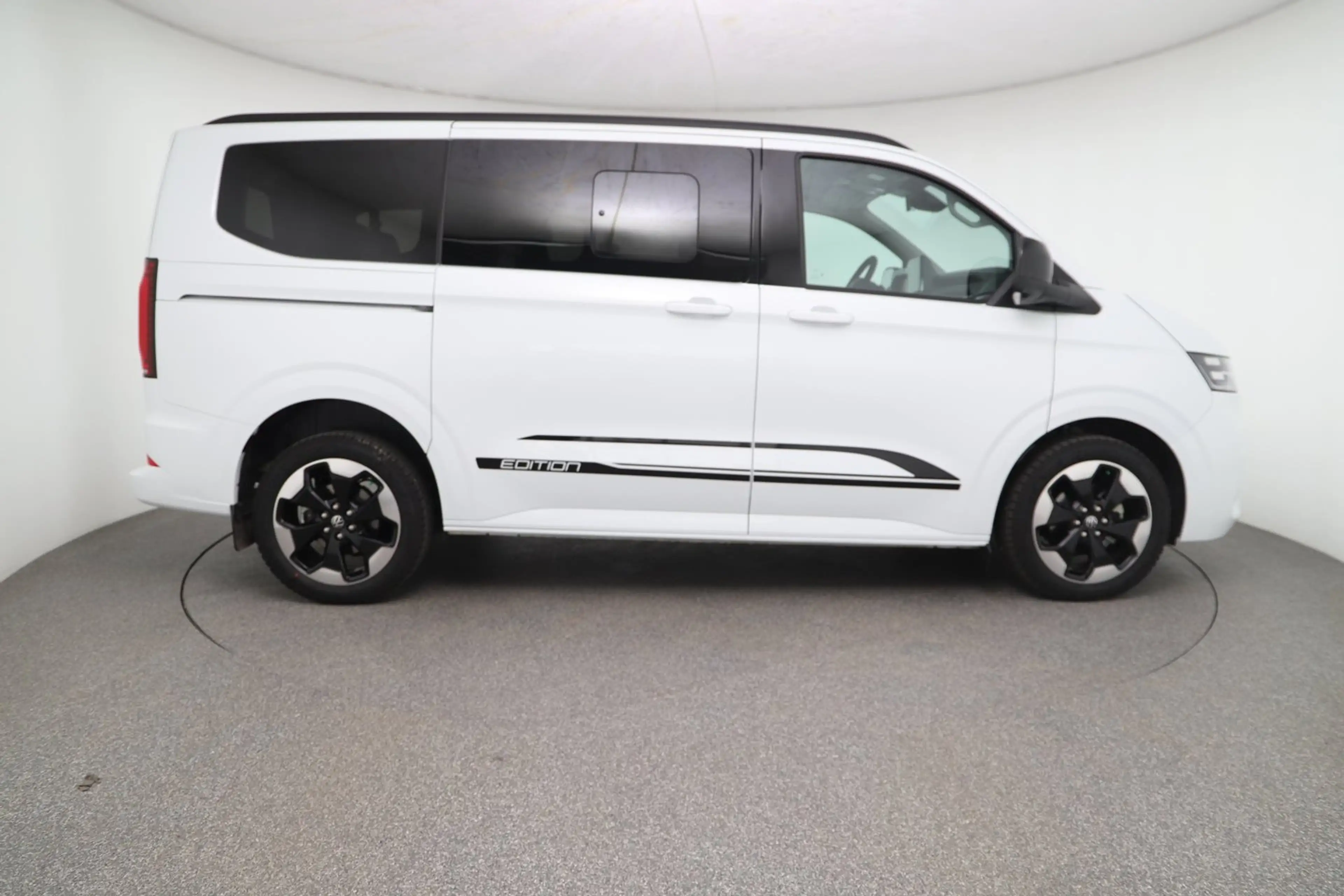 Volkswagen T7 Caravelle VW T7 Caravelle Edition TDI 4MOTION — photo 6