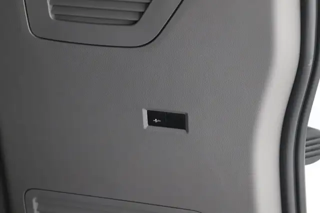 Volkswagen T7 Caravelle VW T7 Caravelle Edition TDI 4MOTION Ansicht 26