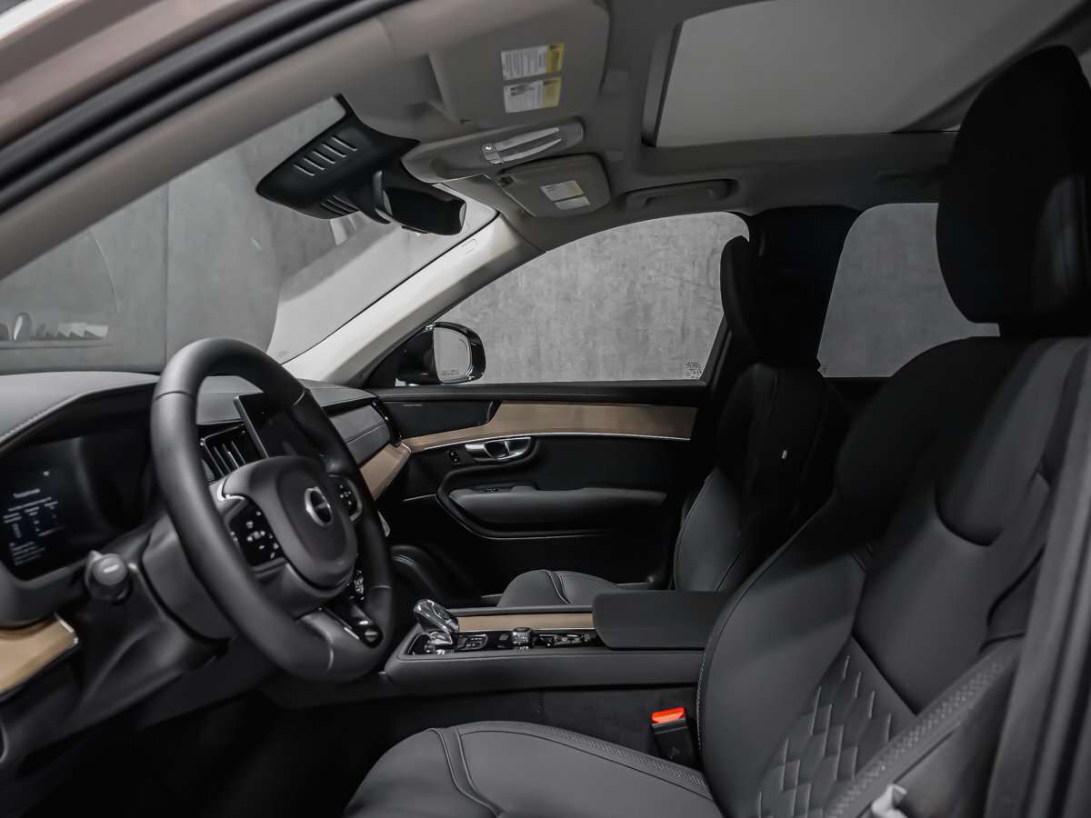 2026 Volvo XC90 Plus 7-Seater (Dark Theme) thumb 12