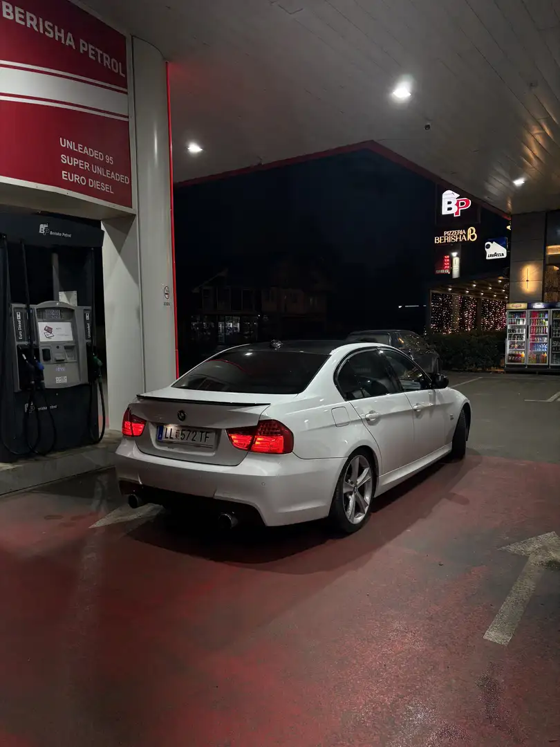 BMW 330 330d xDrive Aut. - 1