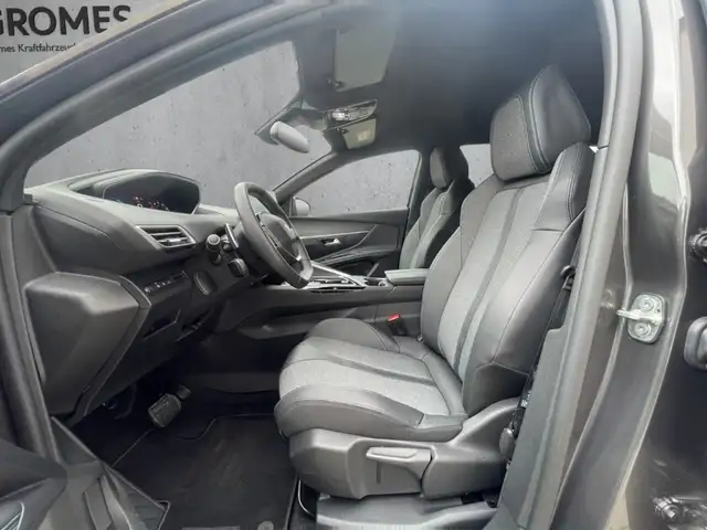 Peugeot 3008 view 9