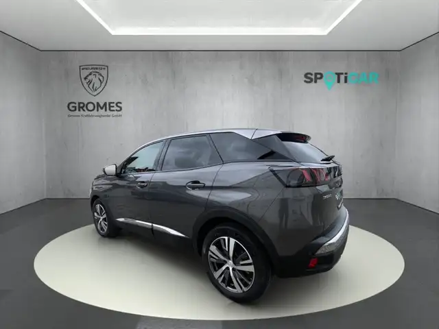Peugeot 3008 view 5