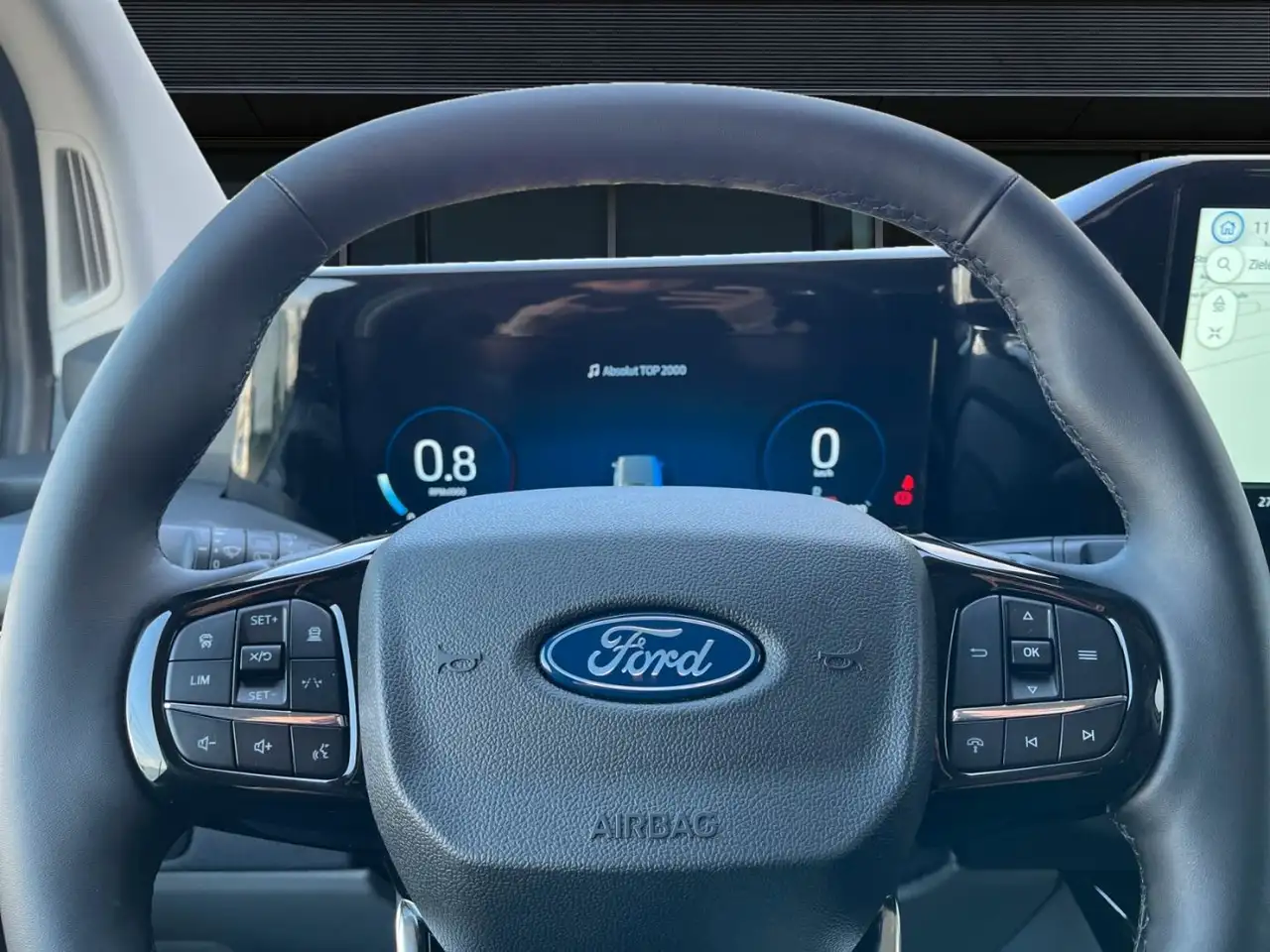 Ford Tourneo Custom 2026 — фото 17