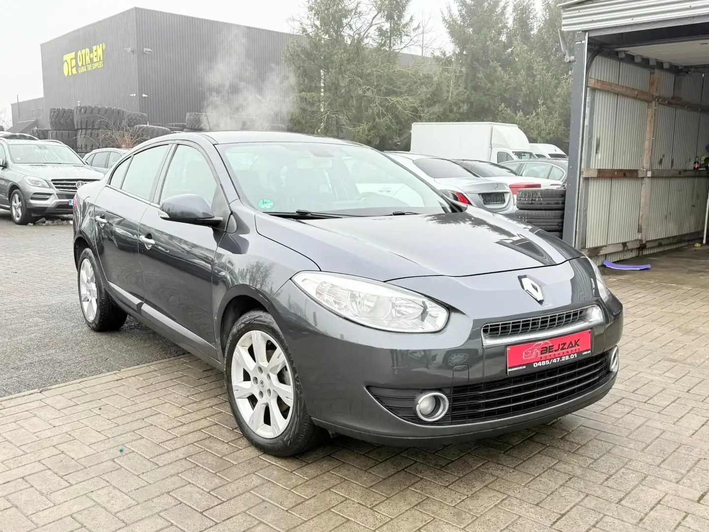 Renault Fluence 1.5dci 135.000km 1 jaar garantie - 1