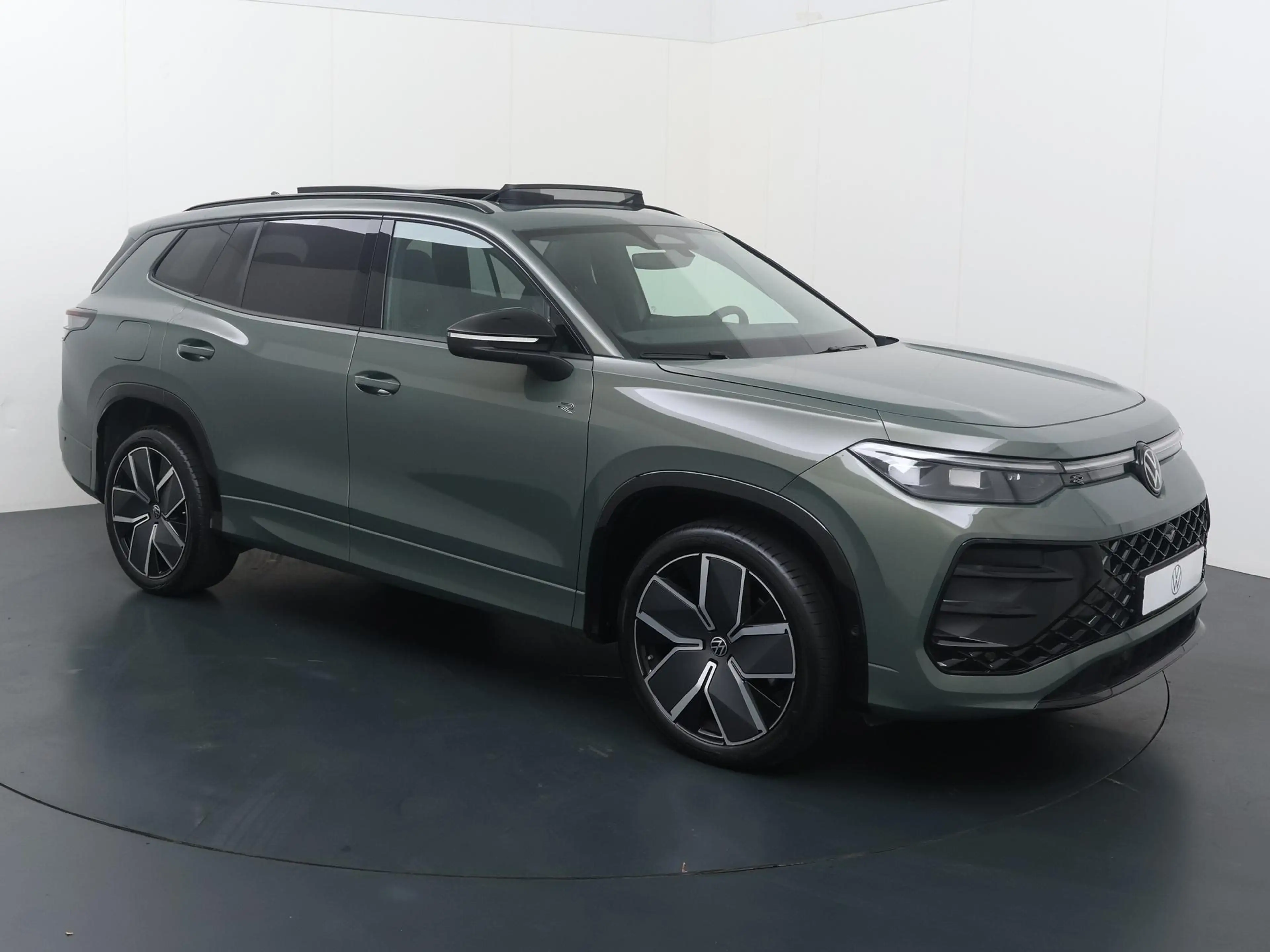 Volkswagen Tayron 1.5 eHybrid R-Line Edition | 204 PK | SoH 98% | Tr — photo 3