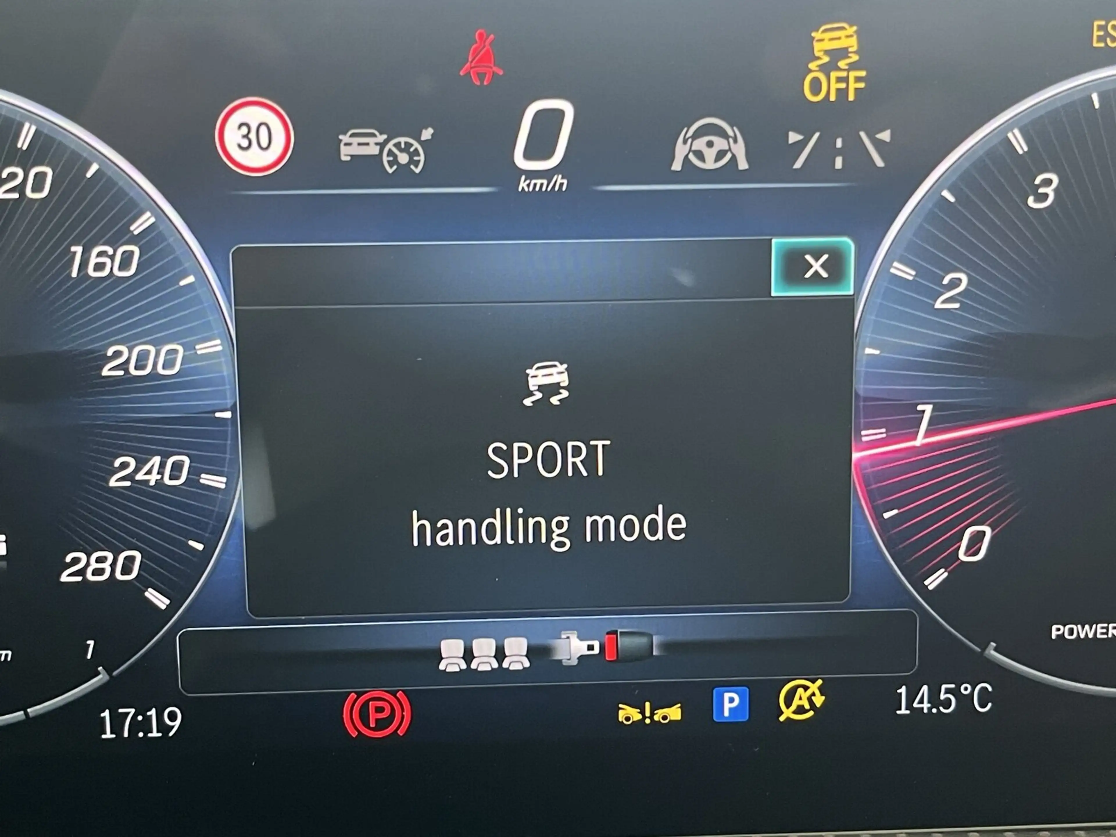 Mercedes-Benz CLA 35 AMG CLA 35 AMG 4M SB Pano.-Dach/Distronic/Kamera/LED — photo 34