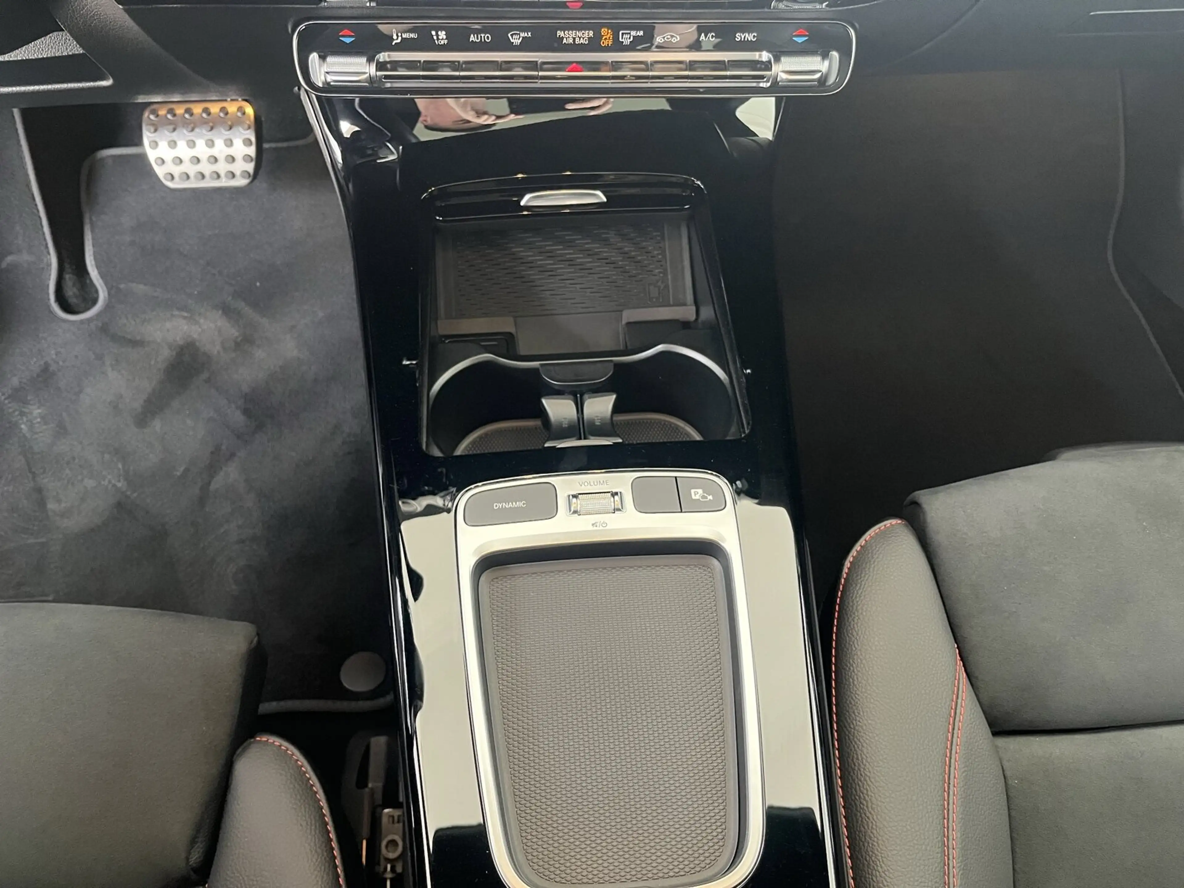 Mercedes-Benz CLA 35 AMG CLA 35 AMG 4M SB Pano.-Dach/Distronic/Kamera/LED — photo 31