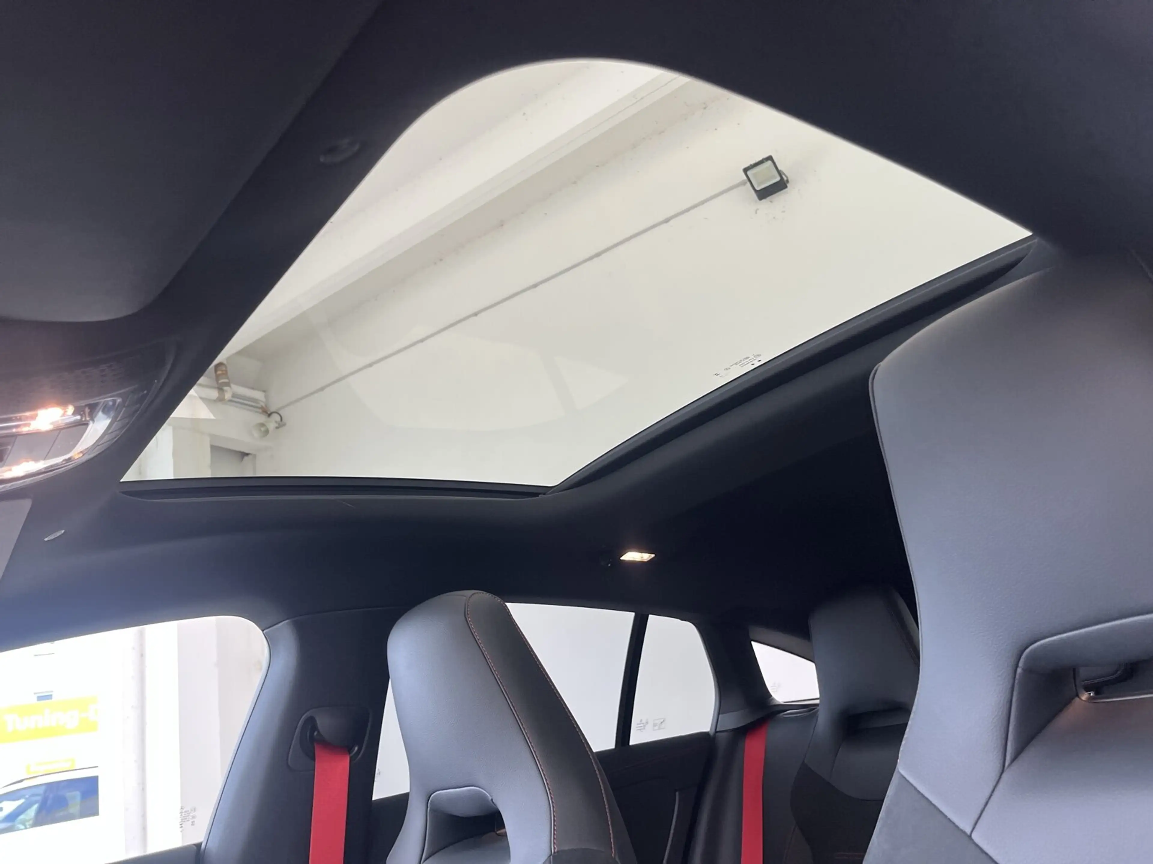 Mercedes-Benz CLA 35 AMG CLA 35 AMG 4M SB Pano.-Dach/Distronic/Kamera/LED — photo 33