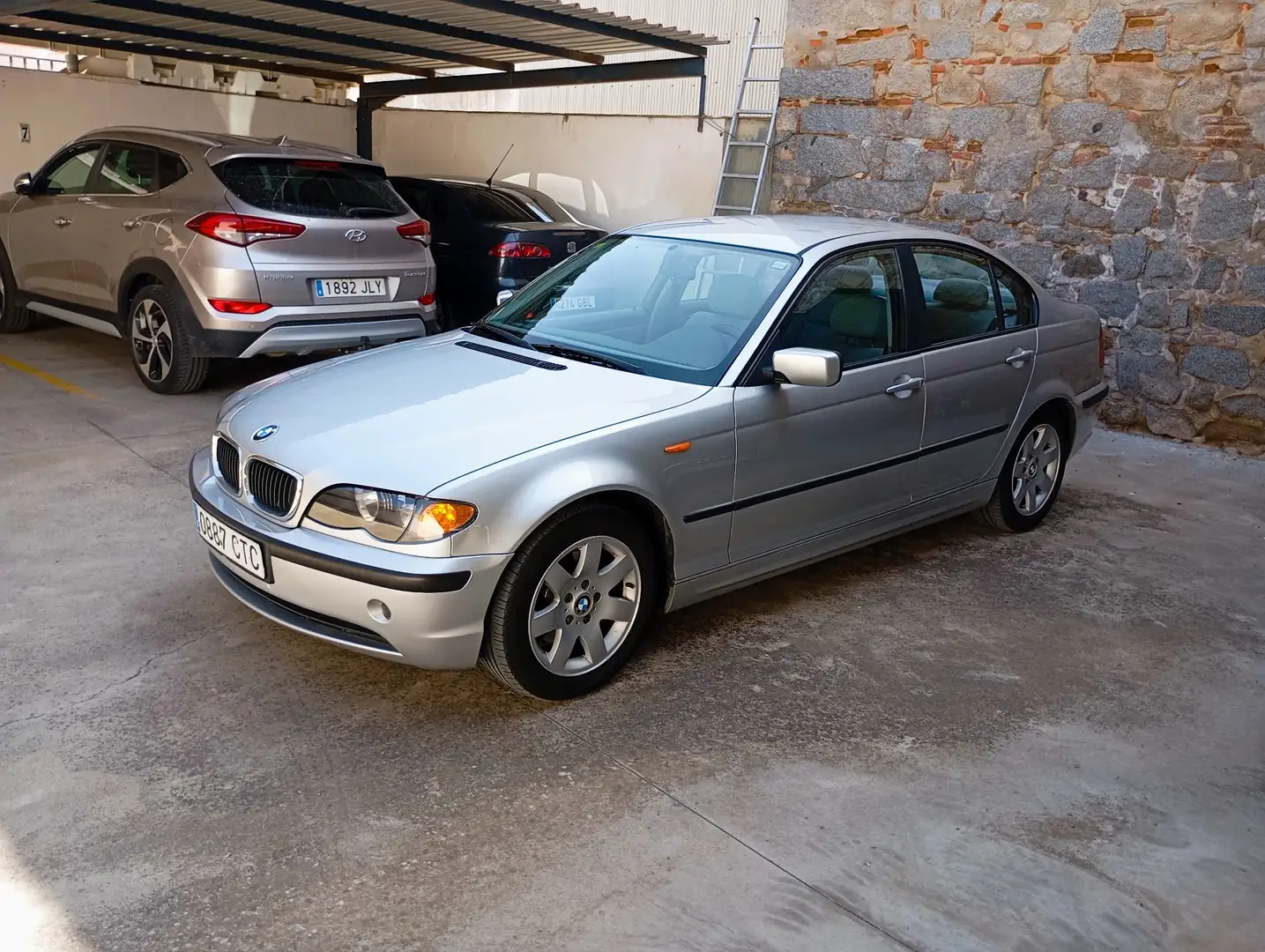 BMW 320 320d - 1