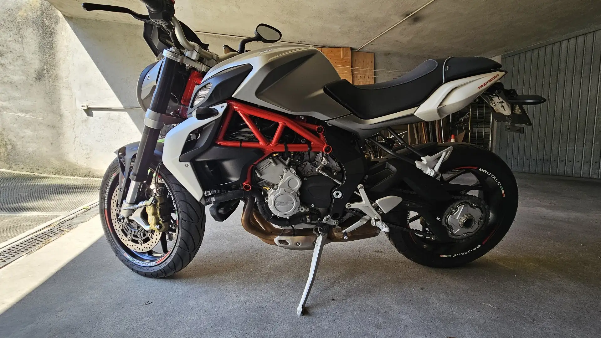 MV Agusta Brutale 800 abs Italia Сірий - 1