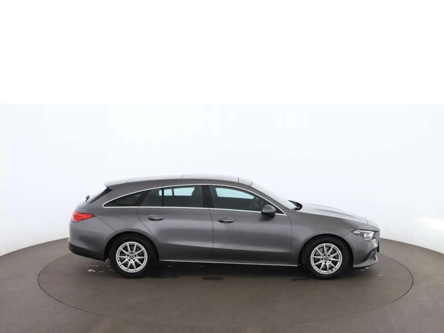 Mercedes-Benz CLA 200 d SB Aut LED AHK SKY NAVI LEDER SITZHZG Grau - 2